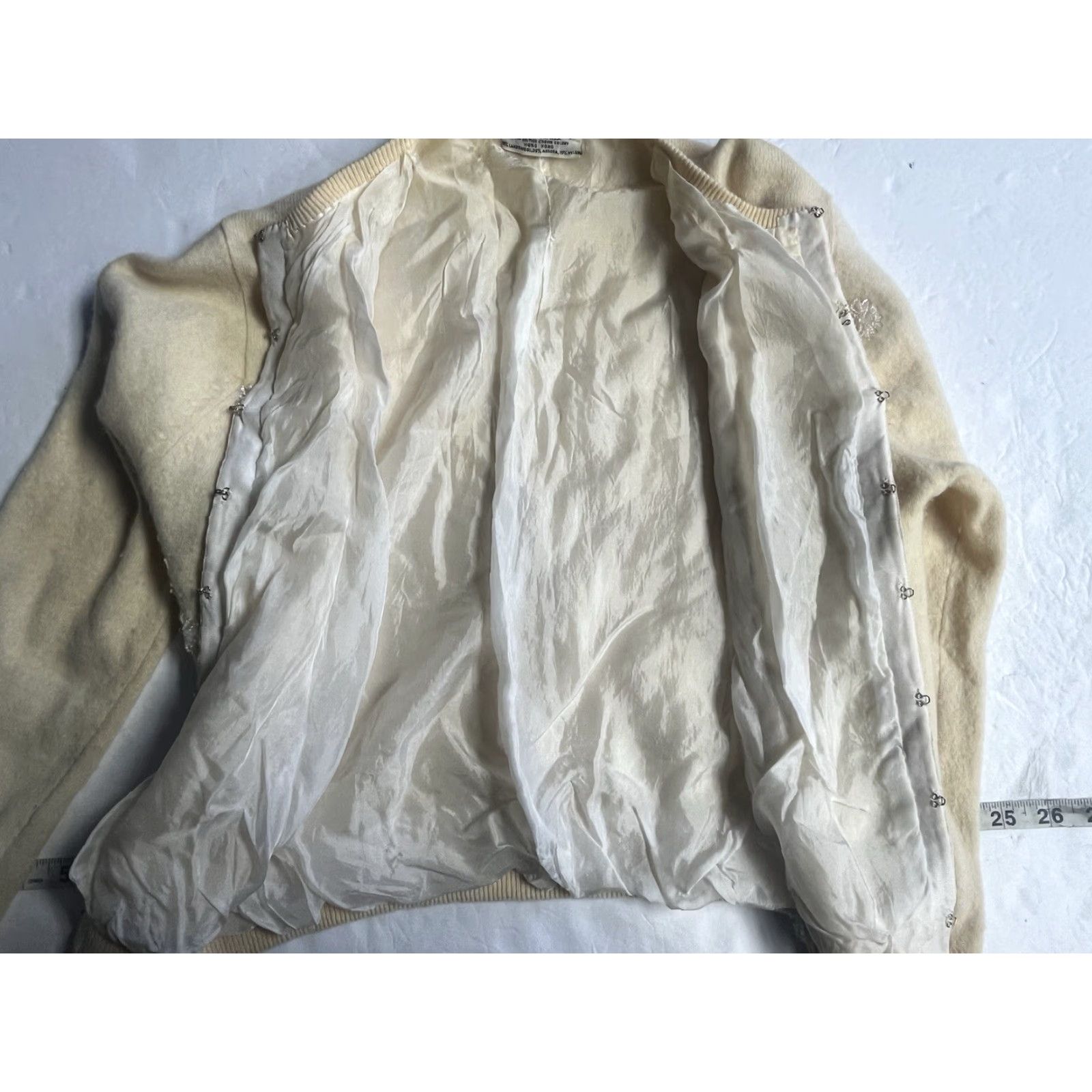 Vintage VINTAGE The Broadway Shirt Jacket Women's Size S Beige Lambswool Angora Cardigan Sweater - 90s style Mens? Size S / US 4 / IT 40 - 7 Thumbnail