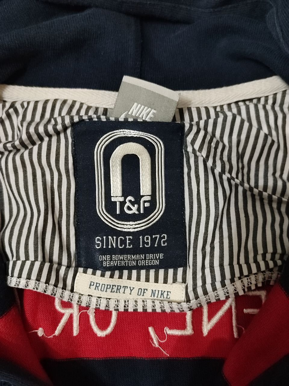 Nike Vintage Nike Hoodie Basic Logo Y2K 90s Size US L / EU 52-54 / 3 - 6 Thumbnail