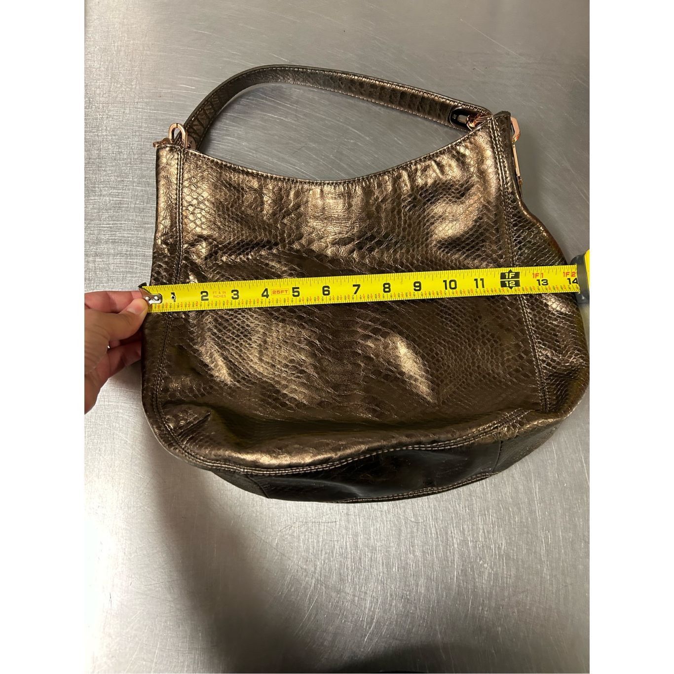 Michael Kors Michael Kors Women’s Limited Edition Rose Gold Slouchy Satch Size ONE SIZE - 9 Thumbnail