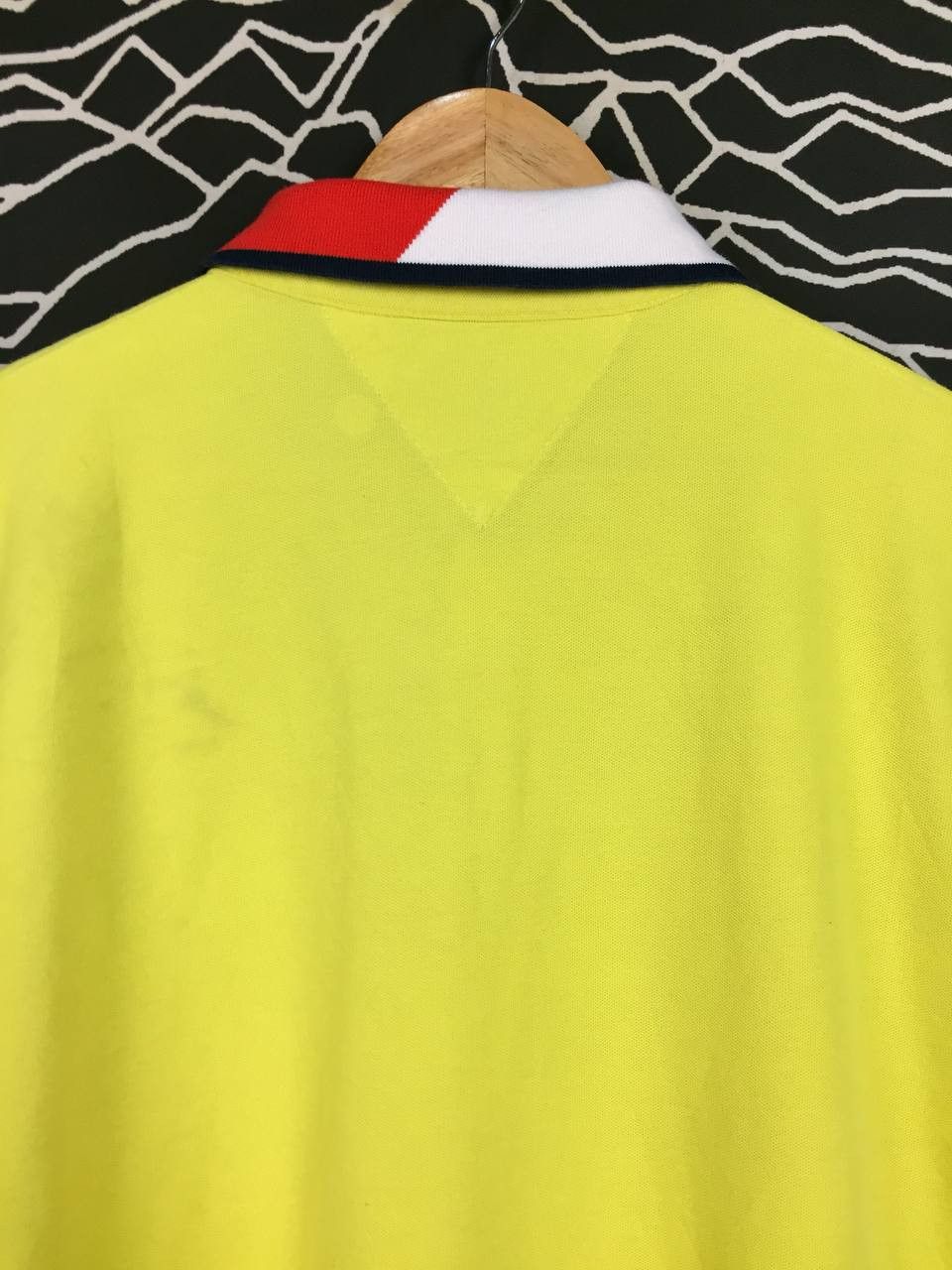 Tommy Hilfiger Tommy Hilfiger Colorblock Spell Out Logo Polo Shirt Size US XXL / EU 58 / 5 - 9 Thumbnail