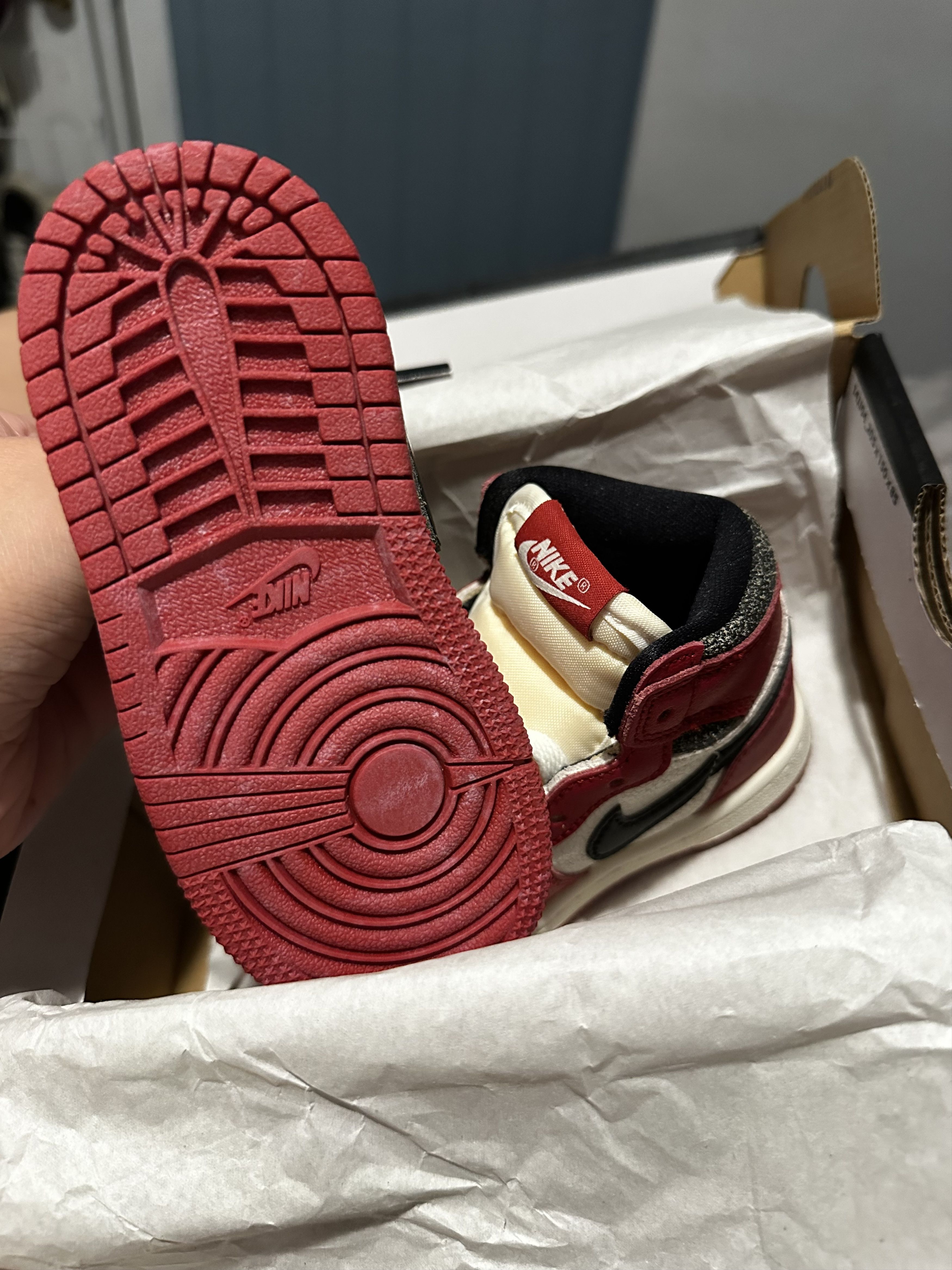 Jordan Brand Toddler “lost and found” Jordan 1 7C Size US 7 / EU 40 - 4 Thumbnail