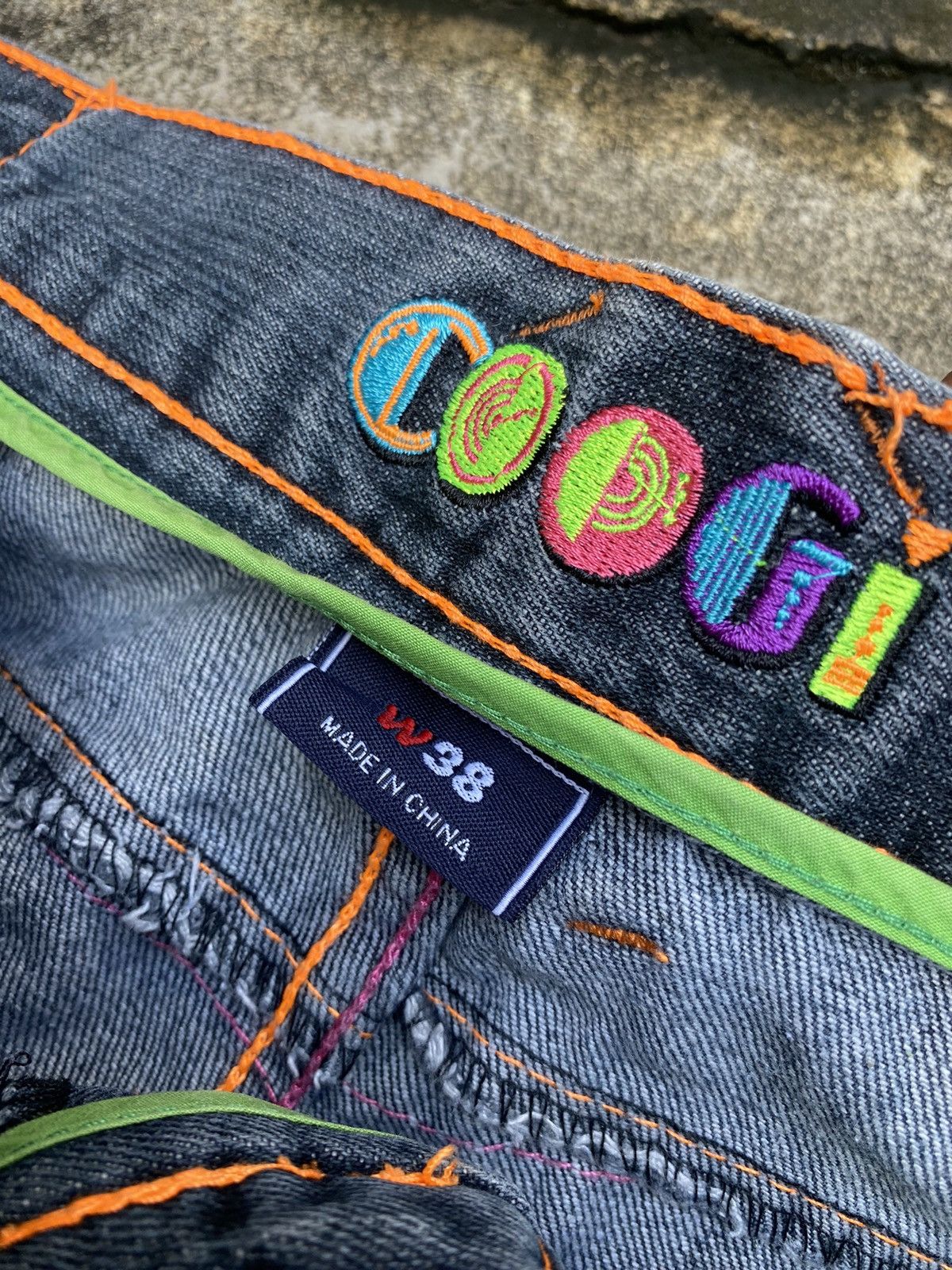 Coogi Vintage Y2K Coogi Colourful Embroidery Black Jeans Size US 37 - 11 Thumbnail