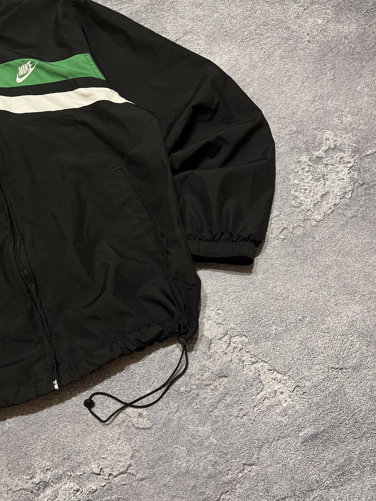 Nike Vintage Nike Green Nylon Jacket Windbreaker Full Zip Size US M / EU 48-50 / 2 - 3 Thumbnail