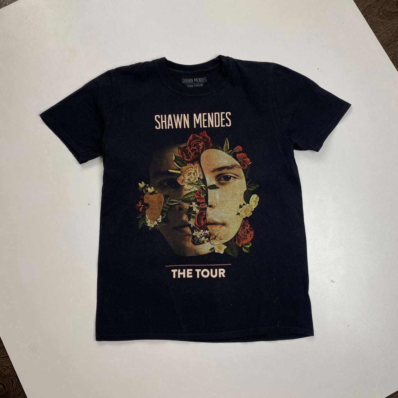 Other Shawn Mendes Tour T-shirt Size:M Size US M / EU 48-50 / 2 - 1 Thumbnail