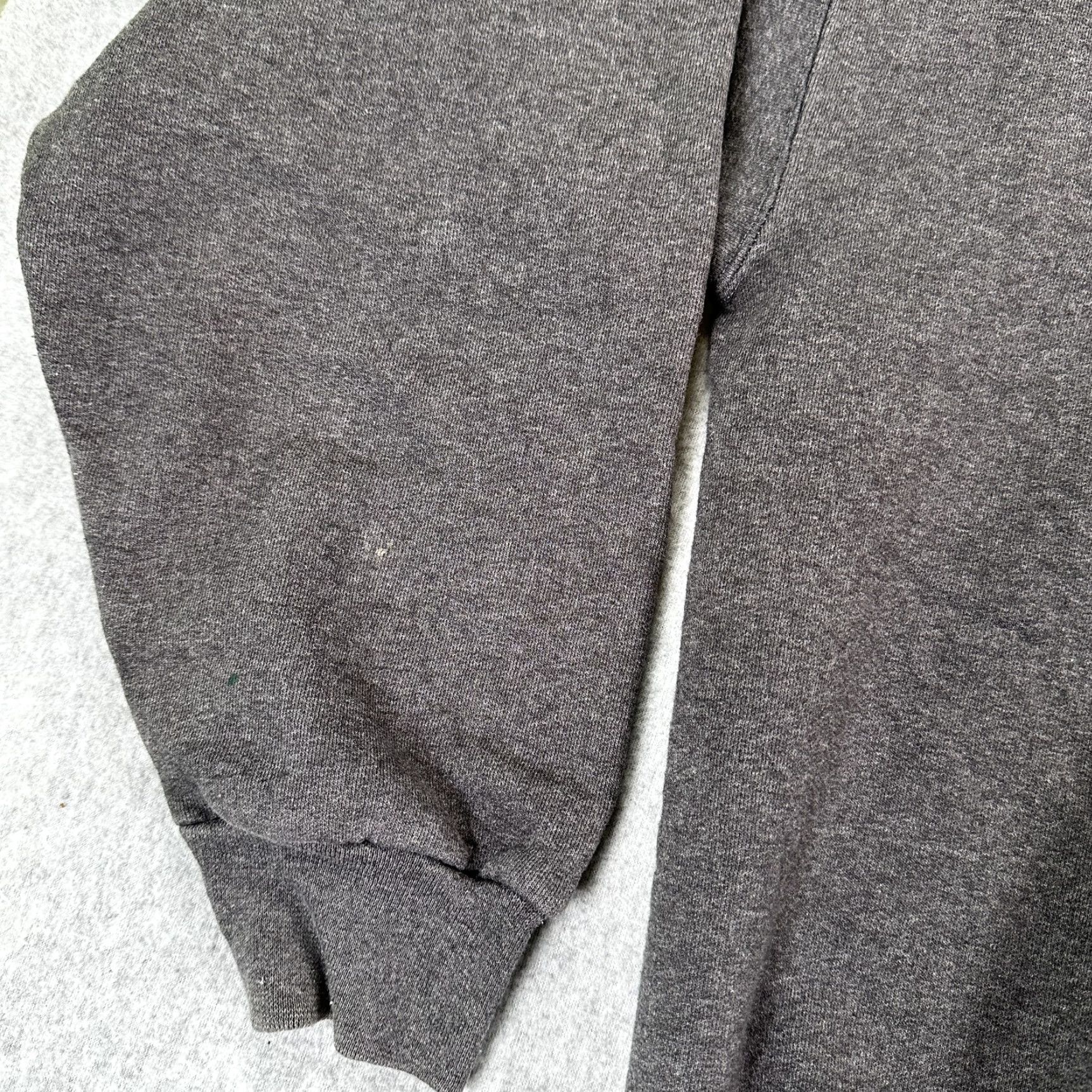 Hanes VINTAGE Hanes Sweatshirt Mens XL Gray Fleece Graphic Crewneck Muffin Monster 90s Size US XL / EU 56 / 4 - 5 Thumbnail