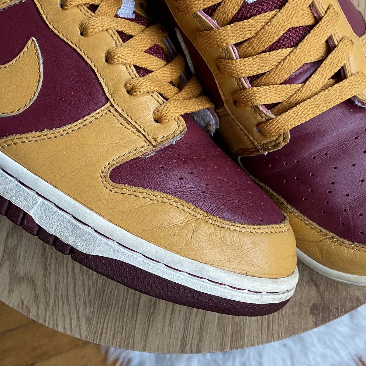 Nike 📌 Vintage RARE Nike Dunk Team Red / Gold Leaf 2005 Sneakers Size US 9 / EU 42 - 5 Thumbnail