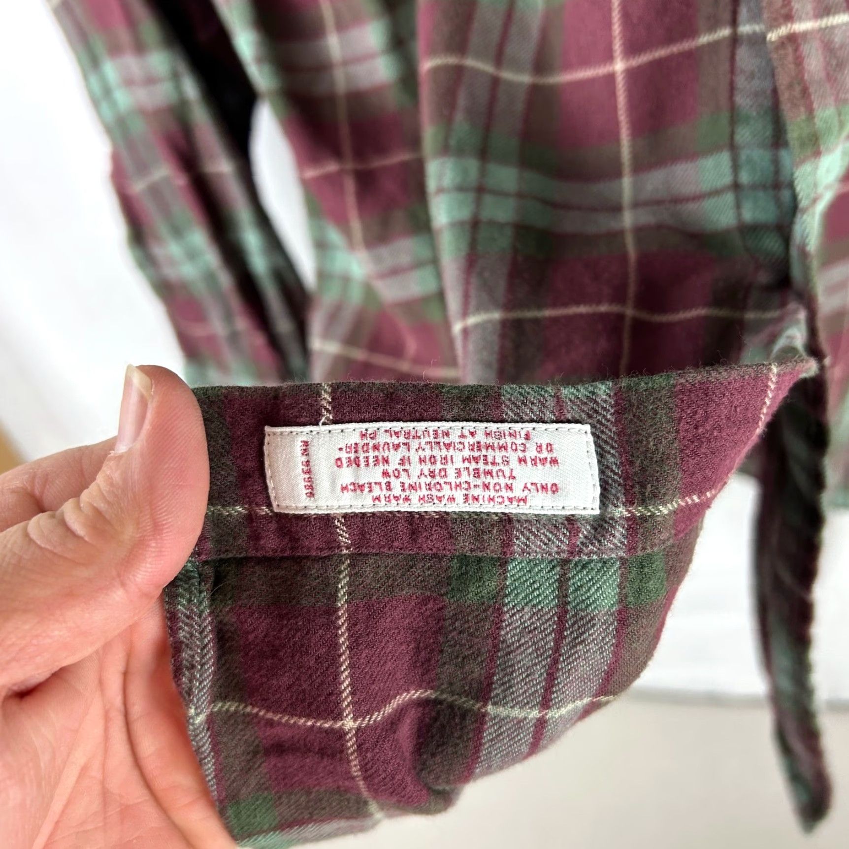 Brooks Brothers Brooks Brothers 346 Flannel Shirt Mens Small Burgundy Green Plaid Button Down Shirt Size US S / EU 44-46 / 1 - 7 Thumbnail