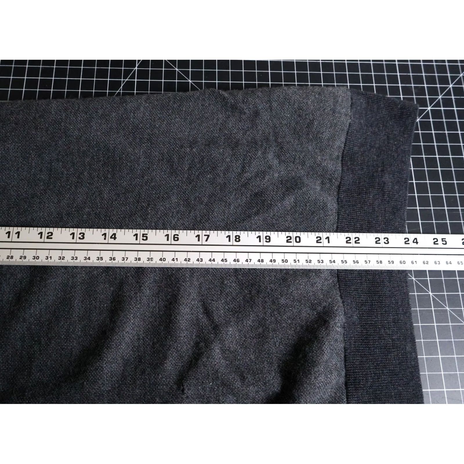 Polo Ralph Lauren Polo Ralph Lauren Sweater Shirt Mens Large Gray Lightweight Merino Wool Knit Pullover Long Sleeve Collared Casual Vintage: No Embroidered Details Size US L / EU 52-54 / 3 - 6 Thumbnail