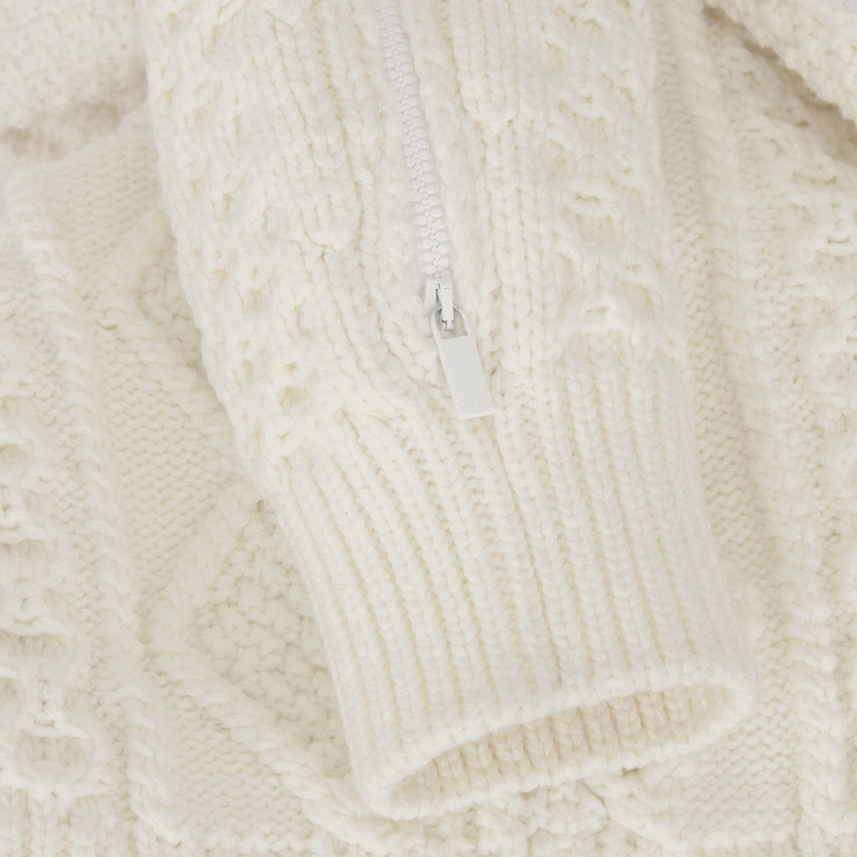 Dior o1w1db11024 Round-Neck Sweater in White Size US XS / EU 42 / 0 - 4 Thumbnail