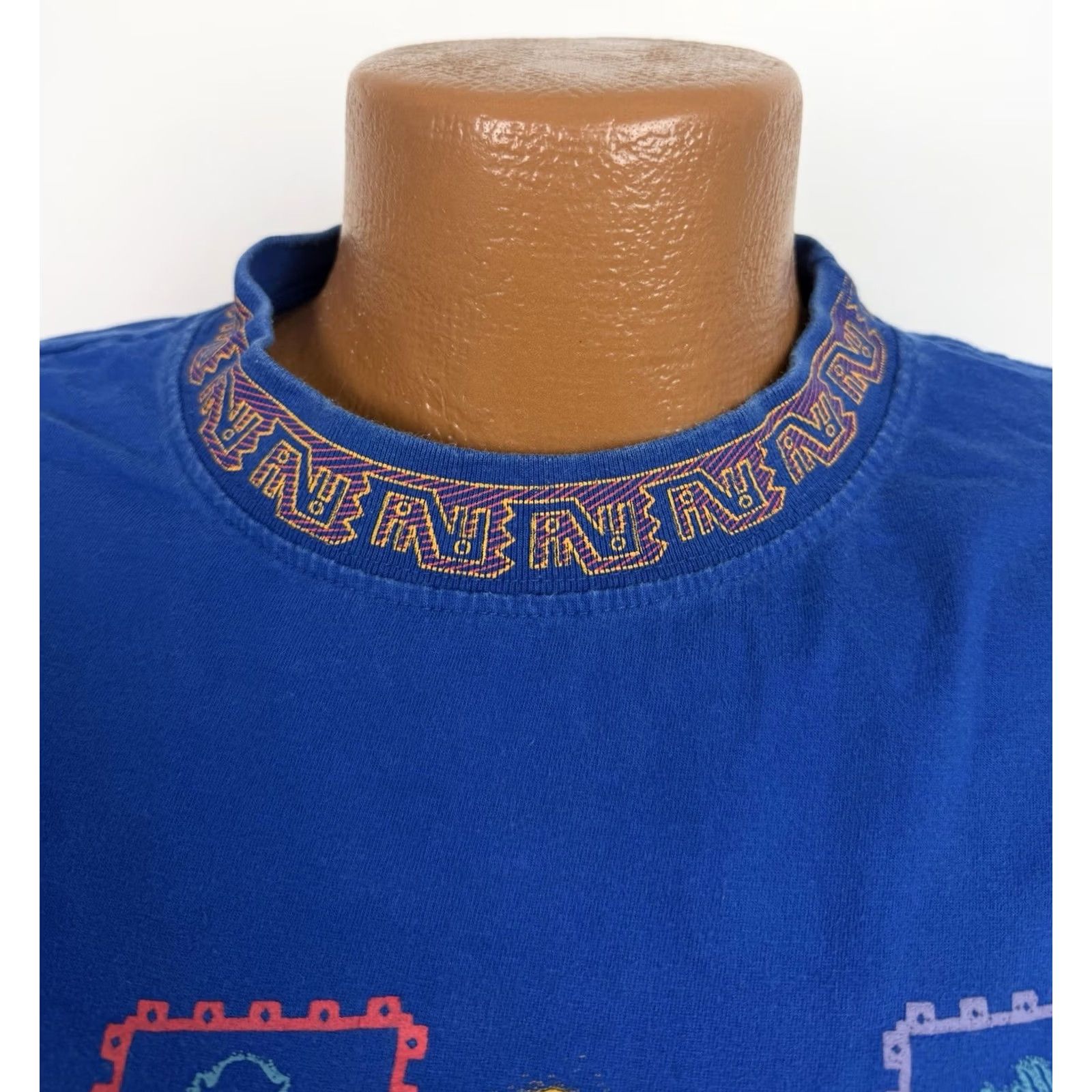 Vintage VINTAGE Peru Shirt Mens XL Nazca Lines Geometric Print Cobalt Souvenir Tee Size US XL / EU 56 / 4 - 3 Thumbnail