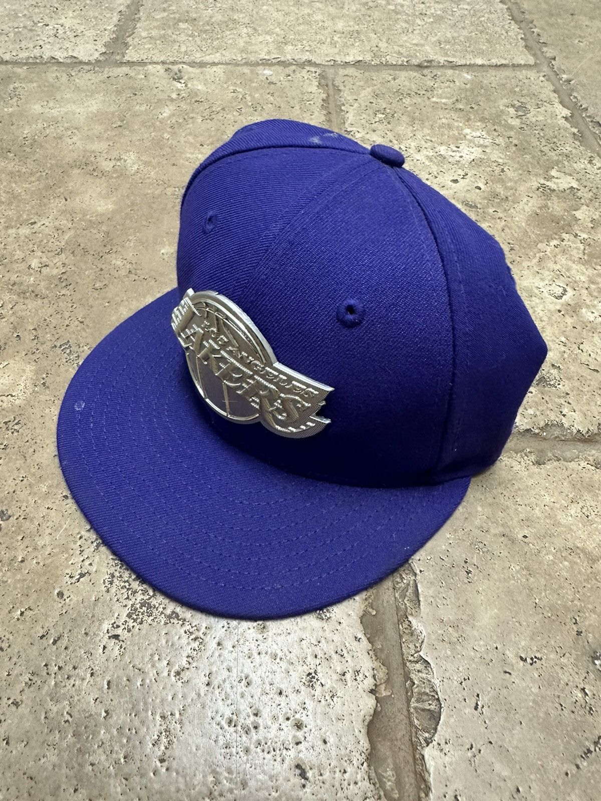 NBA NBA Los Angeles Lakers New Era Fitted Hat Cap Metallic Logo Size ONE SIZE - 1 Thumbnail