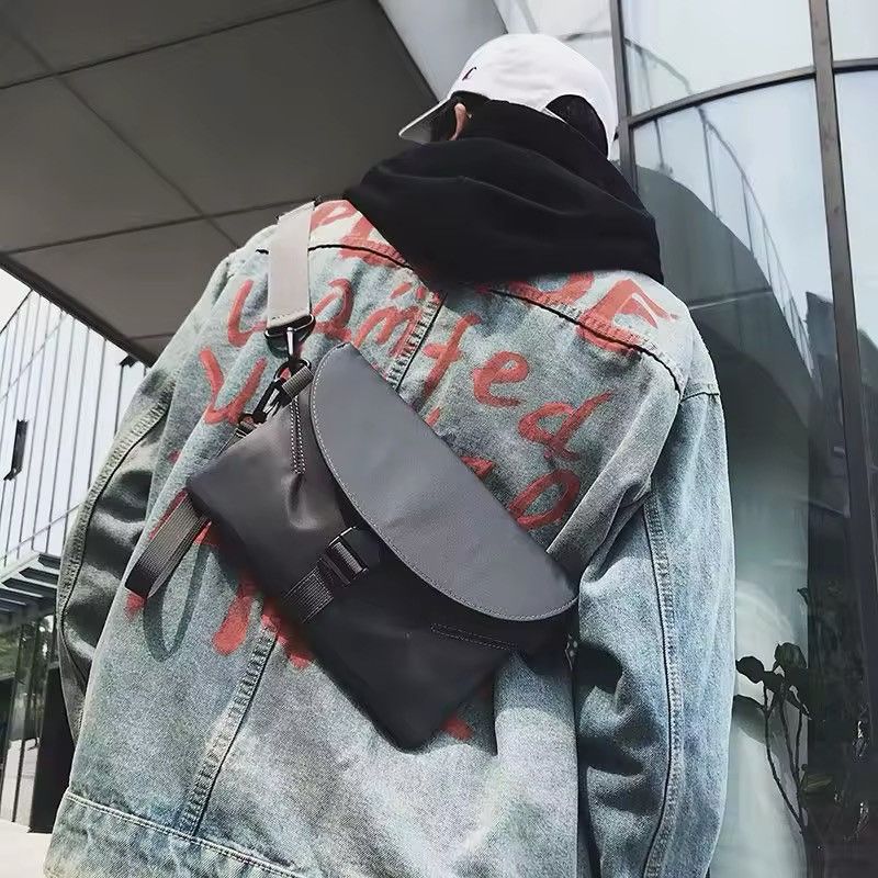 Vintage Utility grunge buckle sling bag crossbody casual bag Size ONE SIZE - 2 Thumbnail