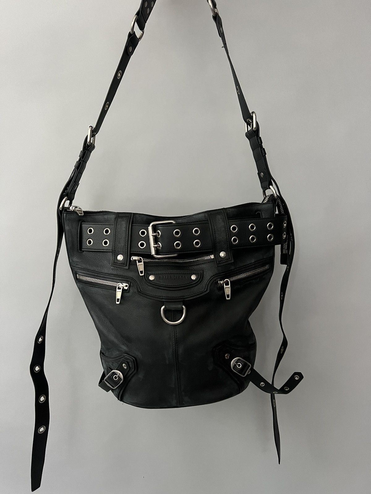 Balenciaga Balenciaga Emo leather bucket bag Size ONE SIZE - 1 Thumbnail