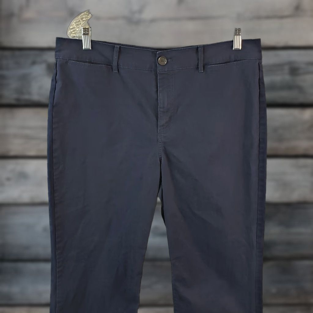 Ann Taylor VINTAGE? No. Ann Taylor LOFT Womens Cropped Pants Sz 14 Blue High Rise Cotton Blend Size 36" / US 14 / IT 50 - 1 Thumbnail