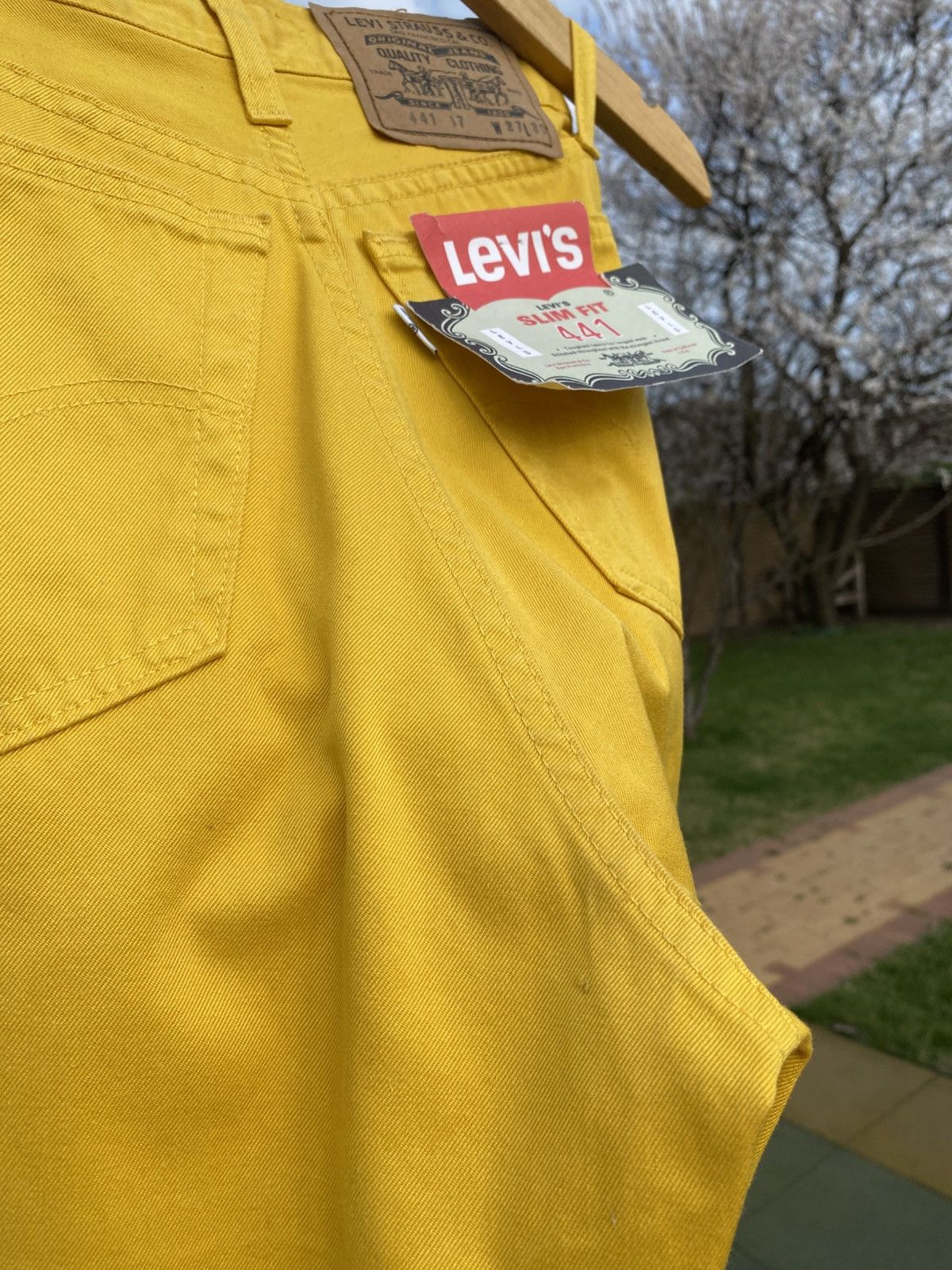 Levi's × Vintage Vintage Levi’s 441 Yellow Jeans Italy W27 L30 80s–90s Size 26" / US 2 / IT 38 - 16 Thumbnail
