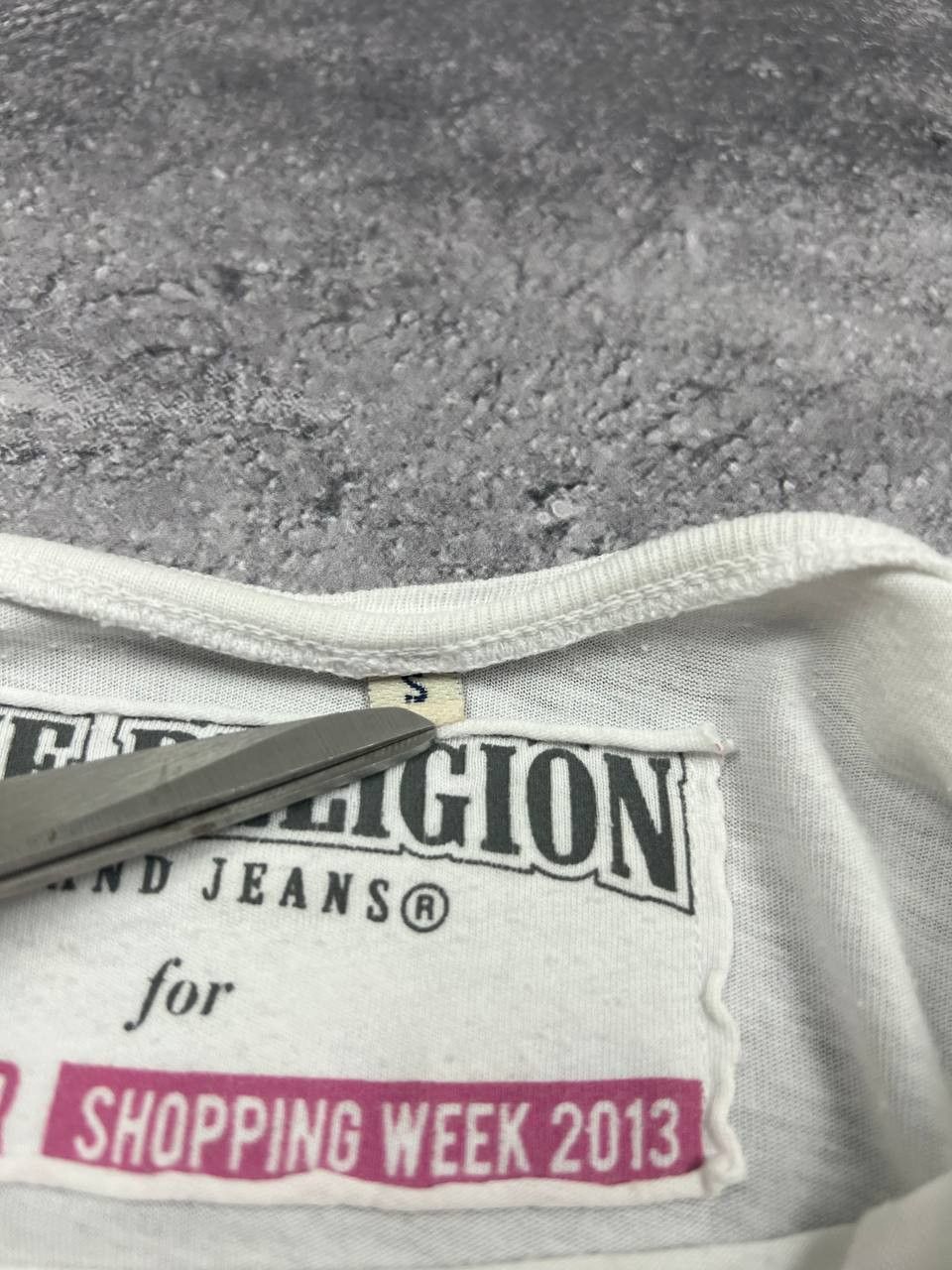True Religion Vintage 2000s True Religion T-Shirt Y2K Avant Garde Tee Size S / US 4 / IT 40 - 8 Thumbnail