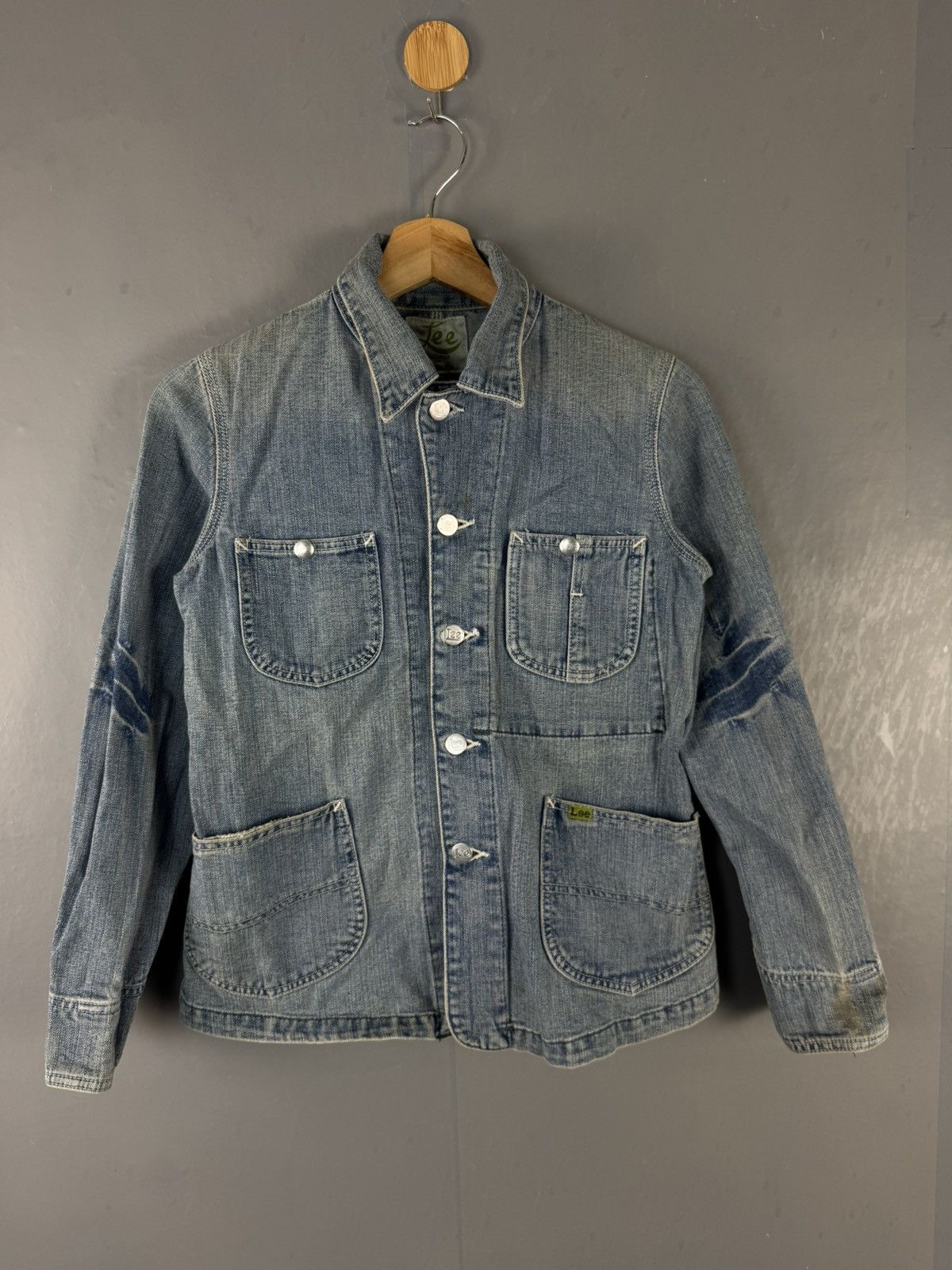 Lee VINTAGE LEE WASHED BLUE DISTRESSED DENIM JACKET Size S / US 4 / IT 40 - 2 Thumbnail
