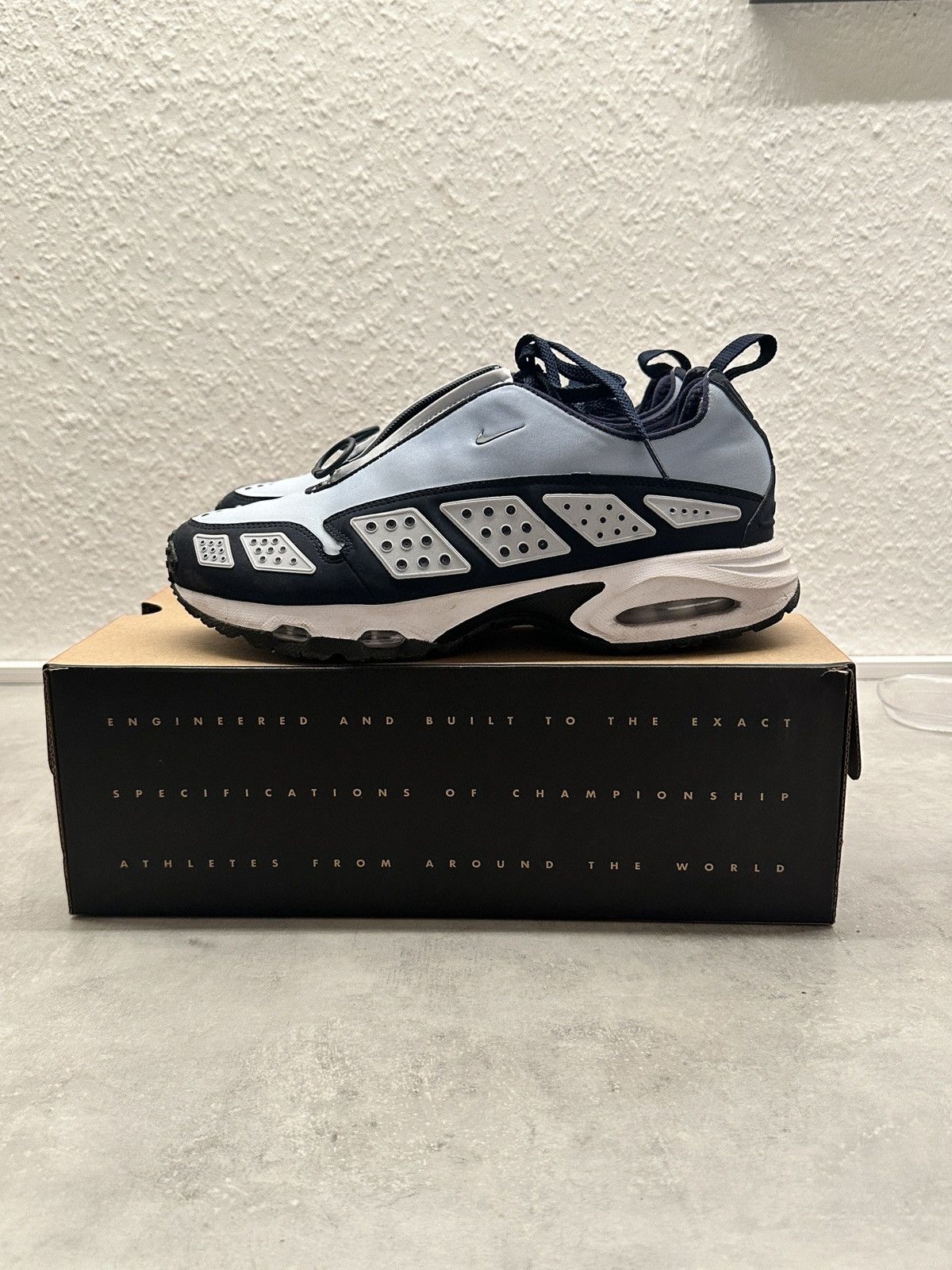 Nike Nike Air Max SNDR Size US 10 / EU 43 - 3 Thumbnail