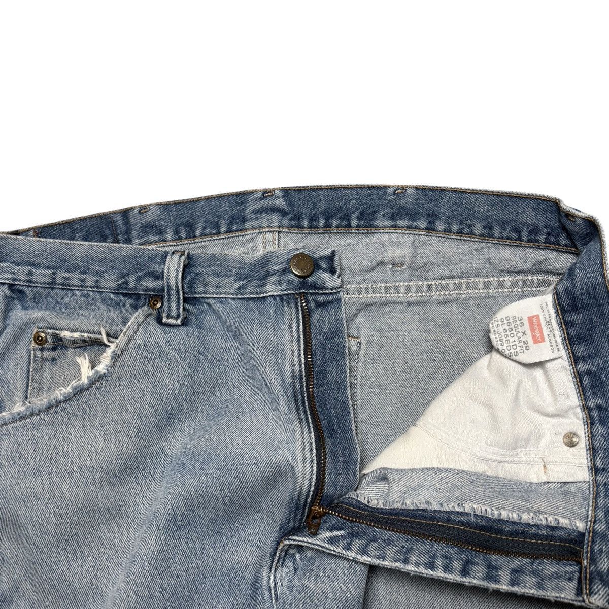 Wrangler Vintage Wrangler Ligh Wash Distressed Straight Jeans 36X29 Size US 36 / EU 52 - 3 Thumbnail
