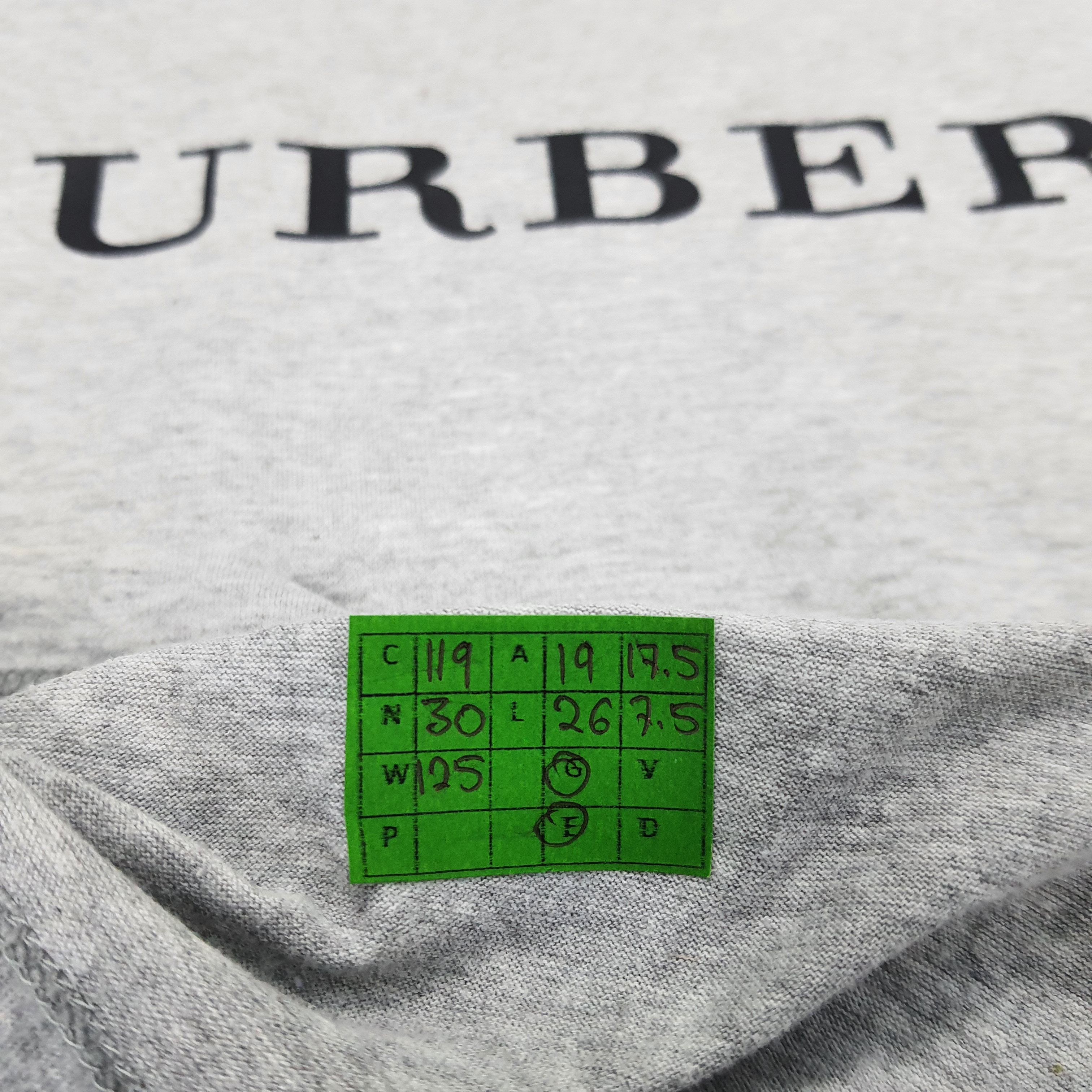 Burberry × Vintage Vintage Burberry Black Label V Neck T-shirt Size US M / EU 48-50 / 2 - 7 Thumbnail