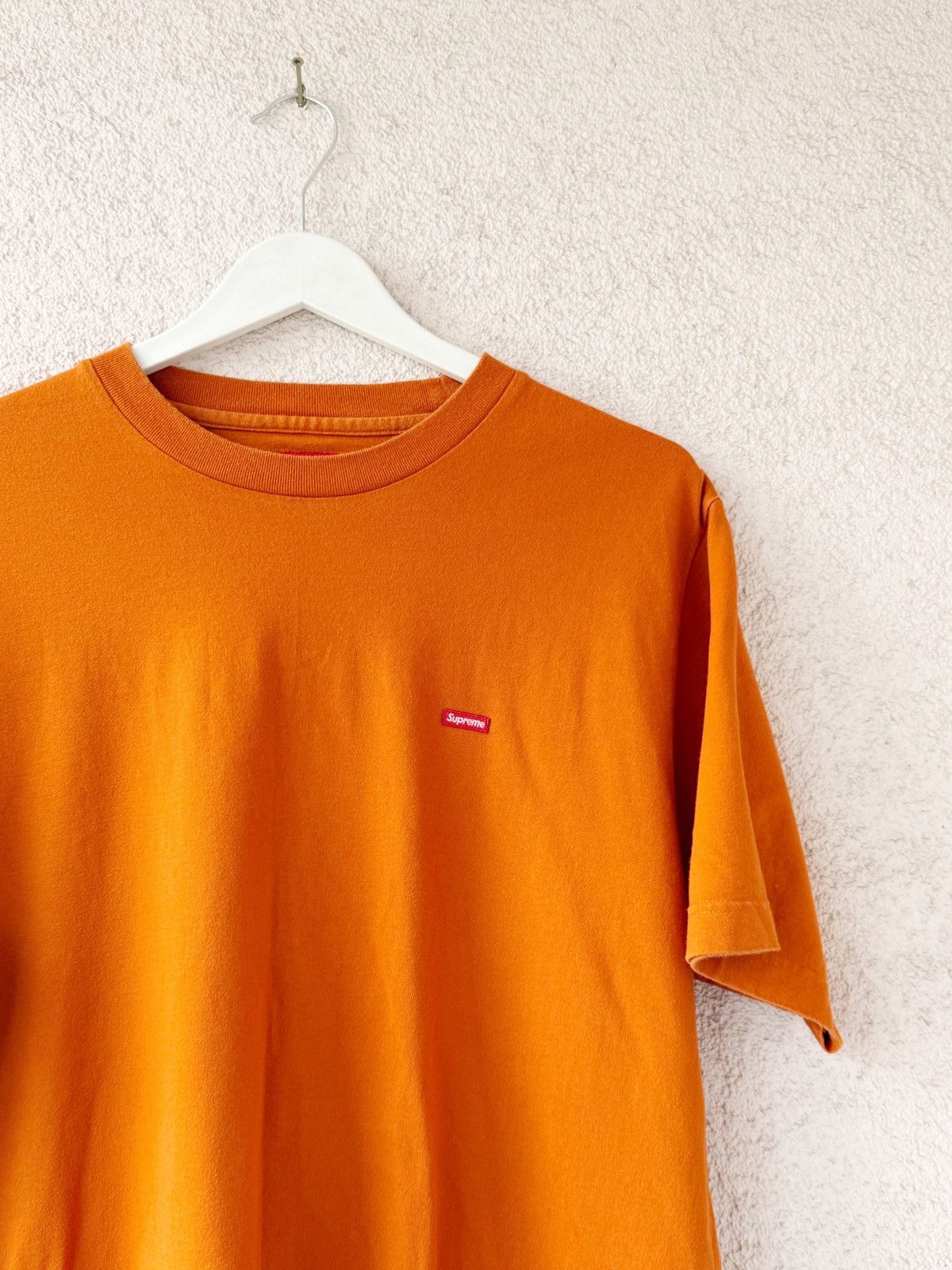 Supreme Supreme Orange Small Box Logo T Shirt Men’s Size L Size US L / EU 52-54 / 3 - 3 Thumbnail