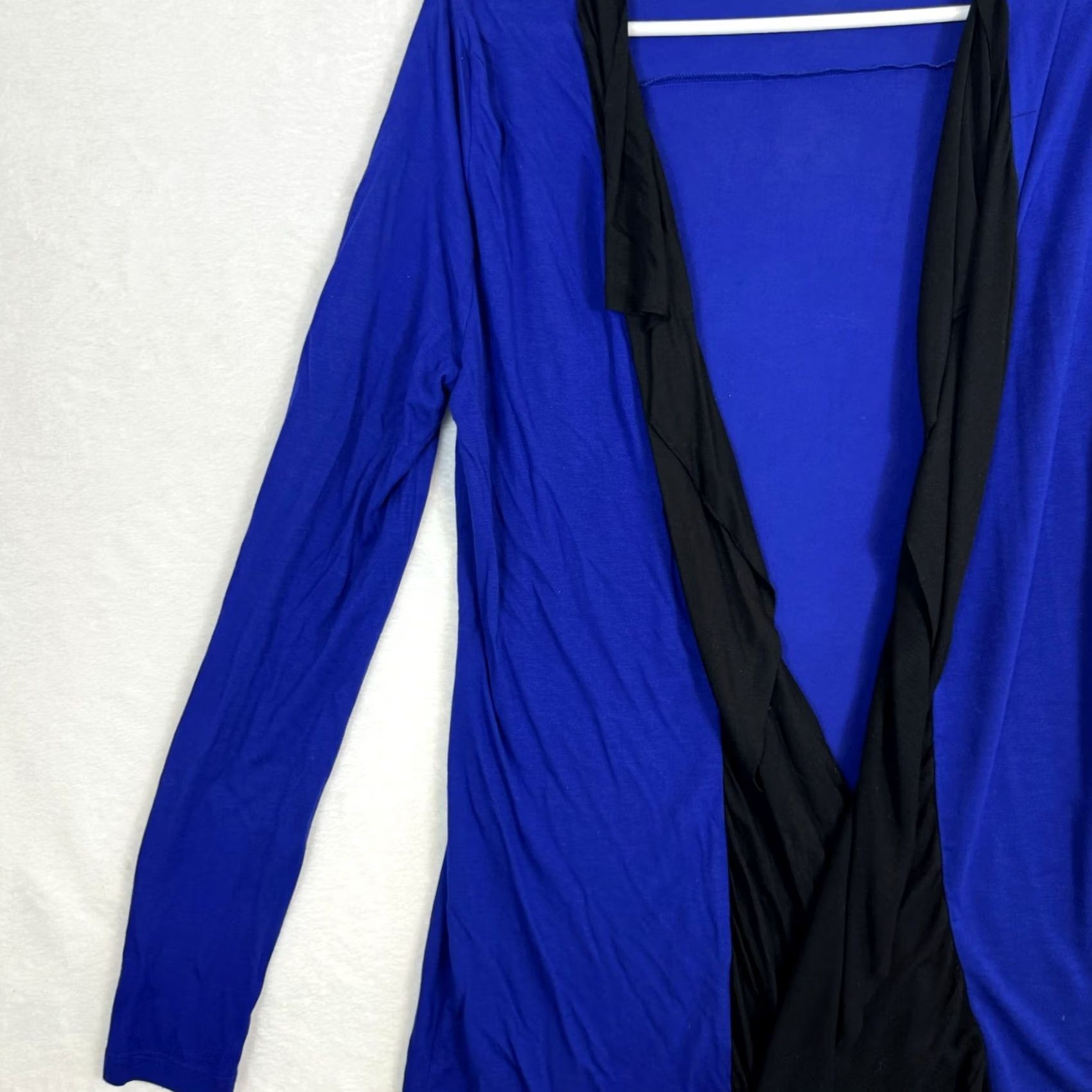 Neiman Marcus Neiman Marcus Women's Medium Blue Long Sleeve Cardigan Sweater 100% Viscose Size M / US 6-8 / IT 42-44 - 3 Thumbnail