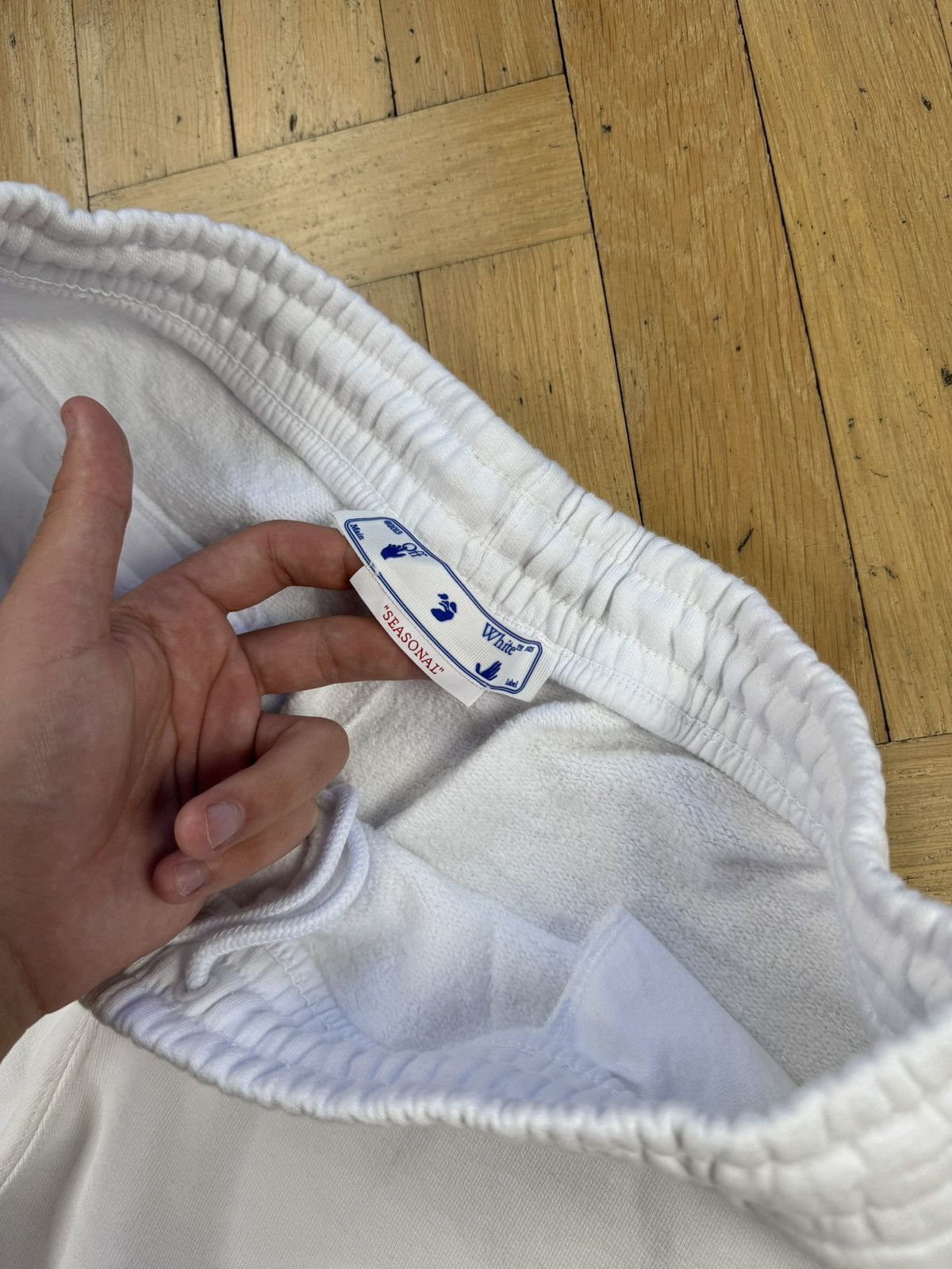 Off-White OFF-WHITE CARAVAGGIO ARROWS WHITE SWEATPANTS Size US 34 / EU 50 - 9 Thumbnail