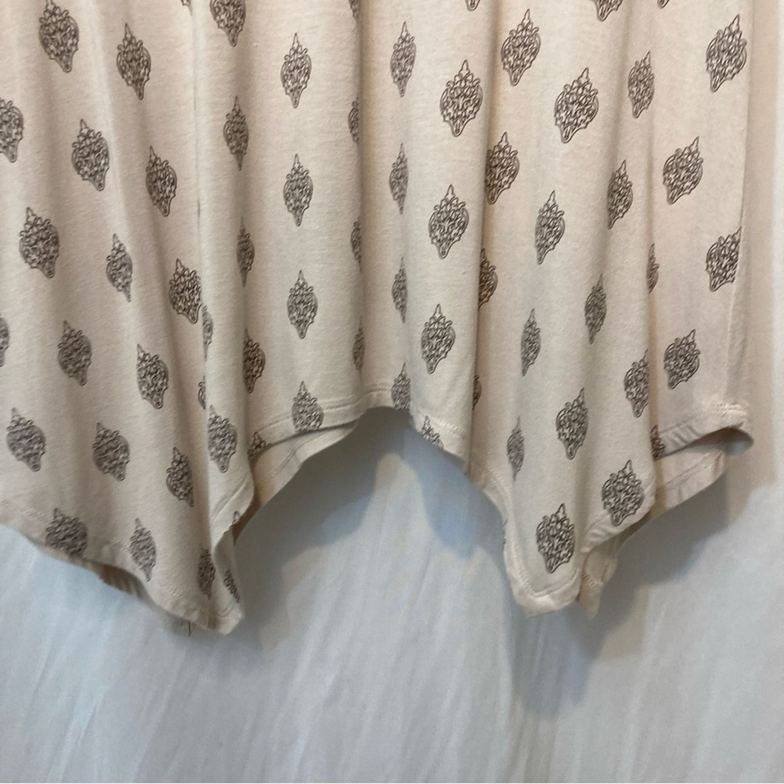 Chicos Chico’s Zenergy Cream Paisley Floral Lace Blouse Top Size M / US 6-8 / IT 42-44 - 6 Thumbnail