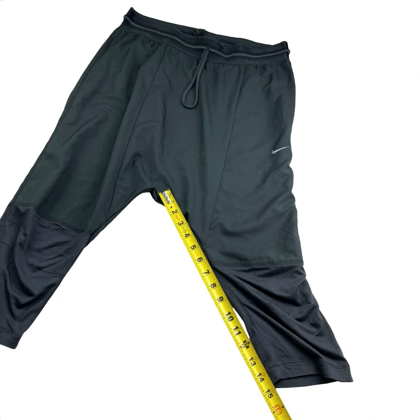 Nike Nike Dri-Fit Joggers Men's Gray Large Stretch Waist Crop Crotch Tapered Elastic Waist Activewear Pants Regular 484885-060 Size US 33 - 7 Thumbnail
