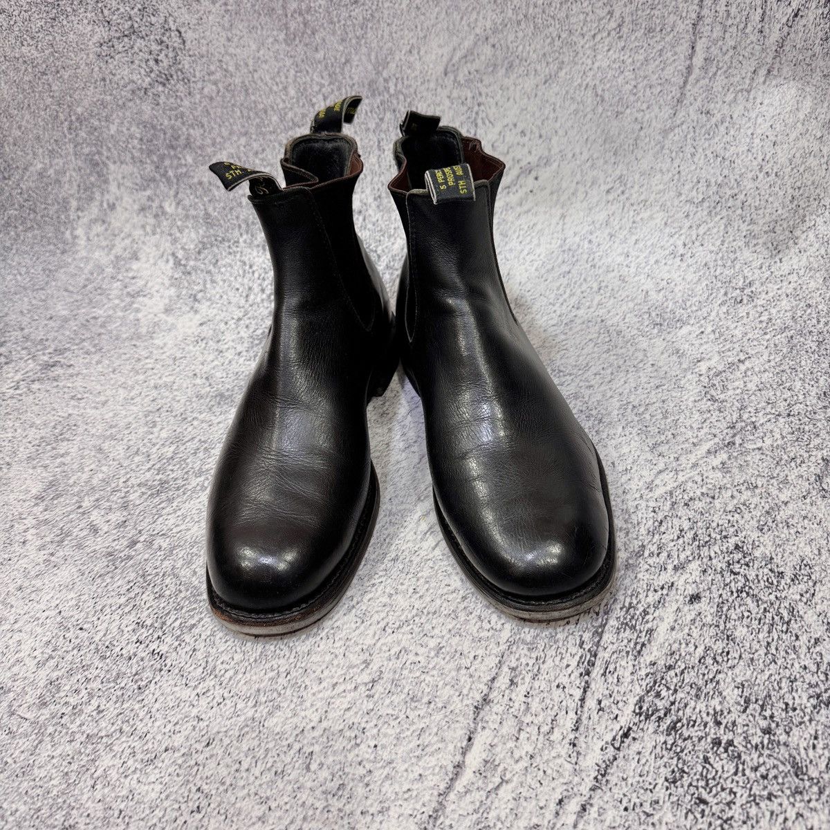 R.M. Williams R.M. Williams Mens Classic Black Leather Chelsea Boots US11 Size US 11 / EU 44 - 2 Thumbnail