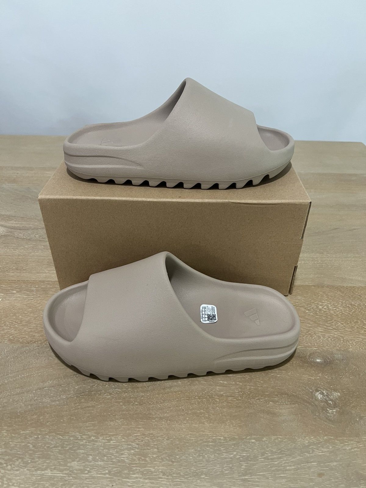 Yeezy Yeezy Slide - Pure Size US 9 / EU 42 - 3 Thumbnail