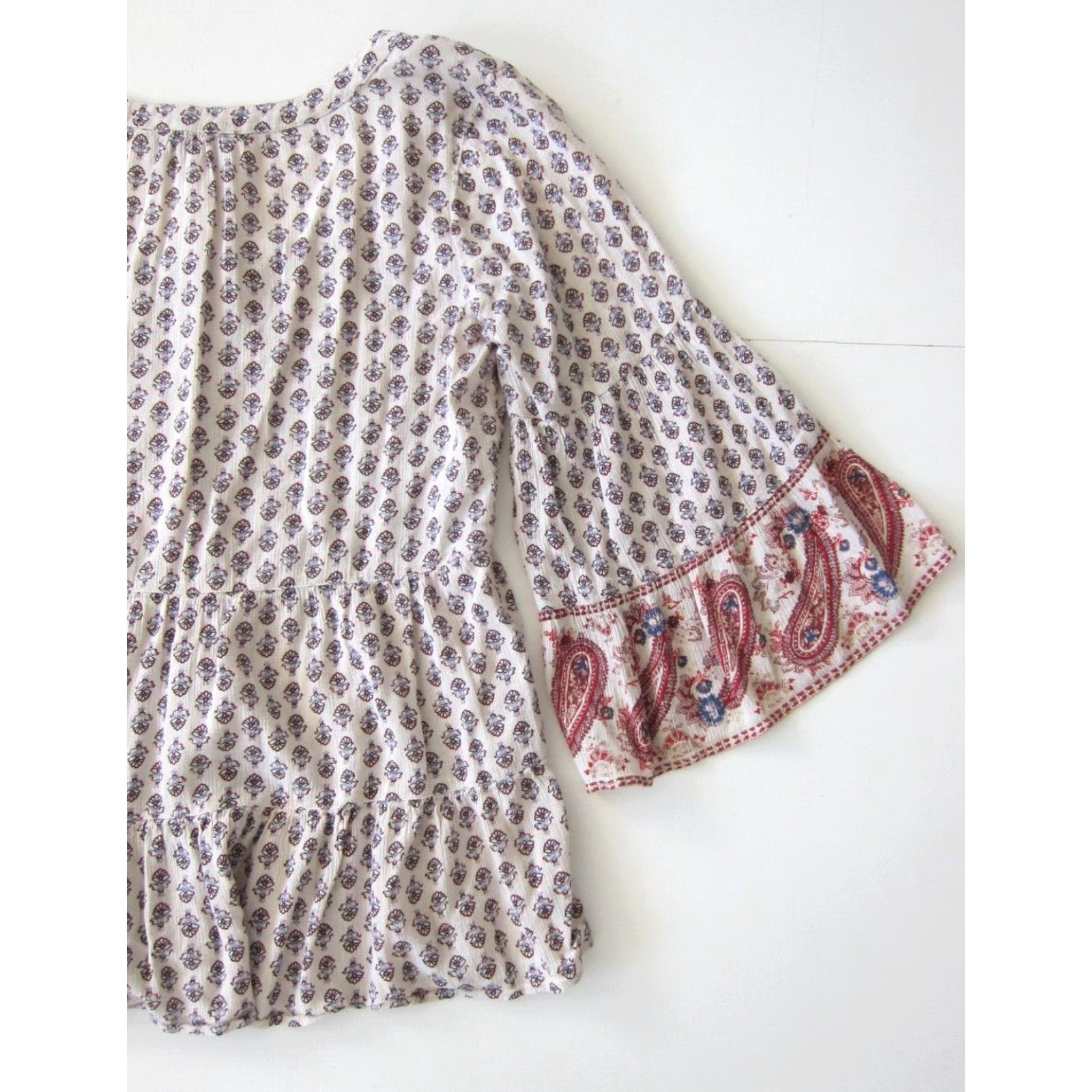American Eagle Outfitters American Eagle Outfitters Blouse M Womens 3/4 Sleeve Round Neck Floral Peasant Blue Pink Paisley 100% Rayon Size M / US 6-8 / IT 42-44 - 6 Thumbnail