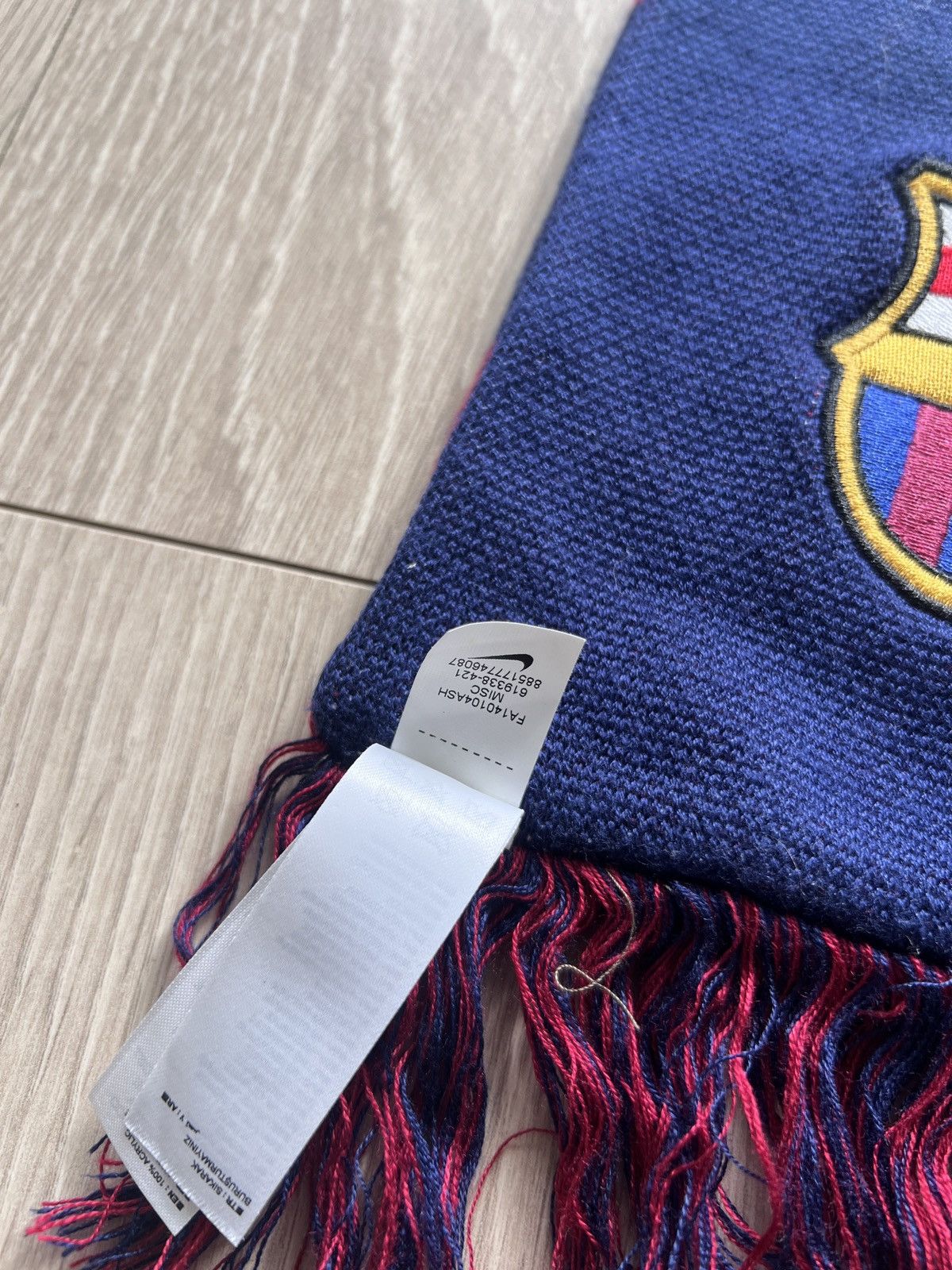 Nike × Vintage Vintage Nike Barcelona F.C. Scarf Soccer Futbol club fan Size ONE SIZE - 5 Thumbnail