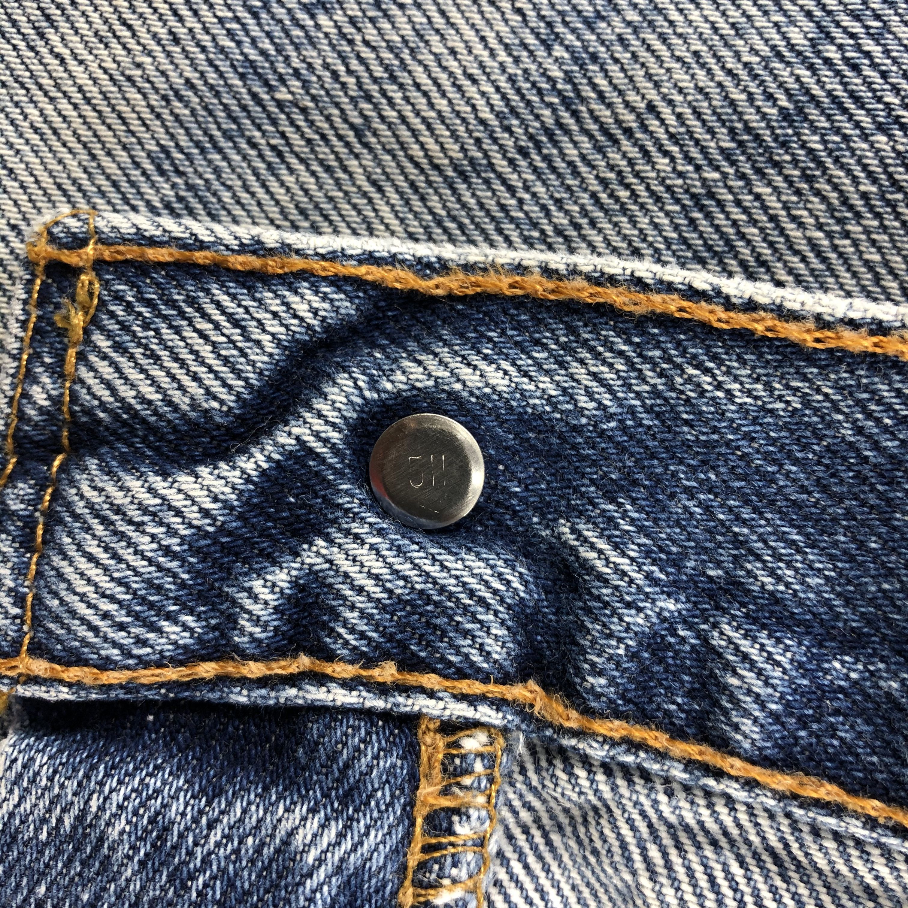 Levi's × Vintage Vintage 90s Blue Wash Levis 505 Jeans-JM3084 Size US 33 - 13 Thumbnail
