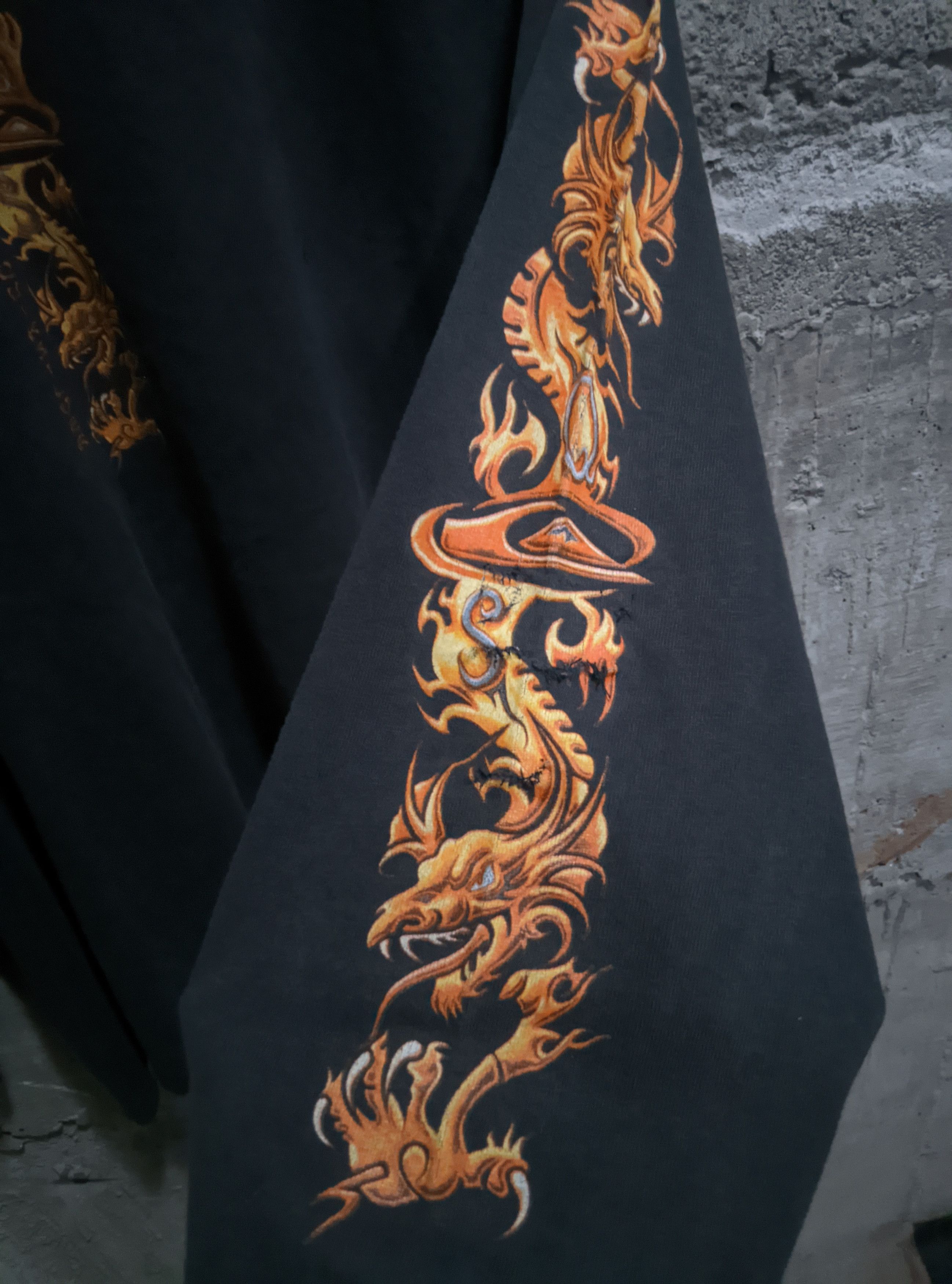 Quiksilver Vintage quiksilver dragon distressed sun faded ERD Size US L / EU 52-54 / 3 - 3 Thumbnail