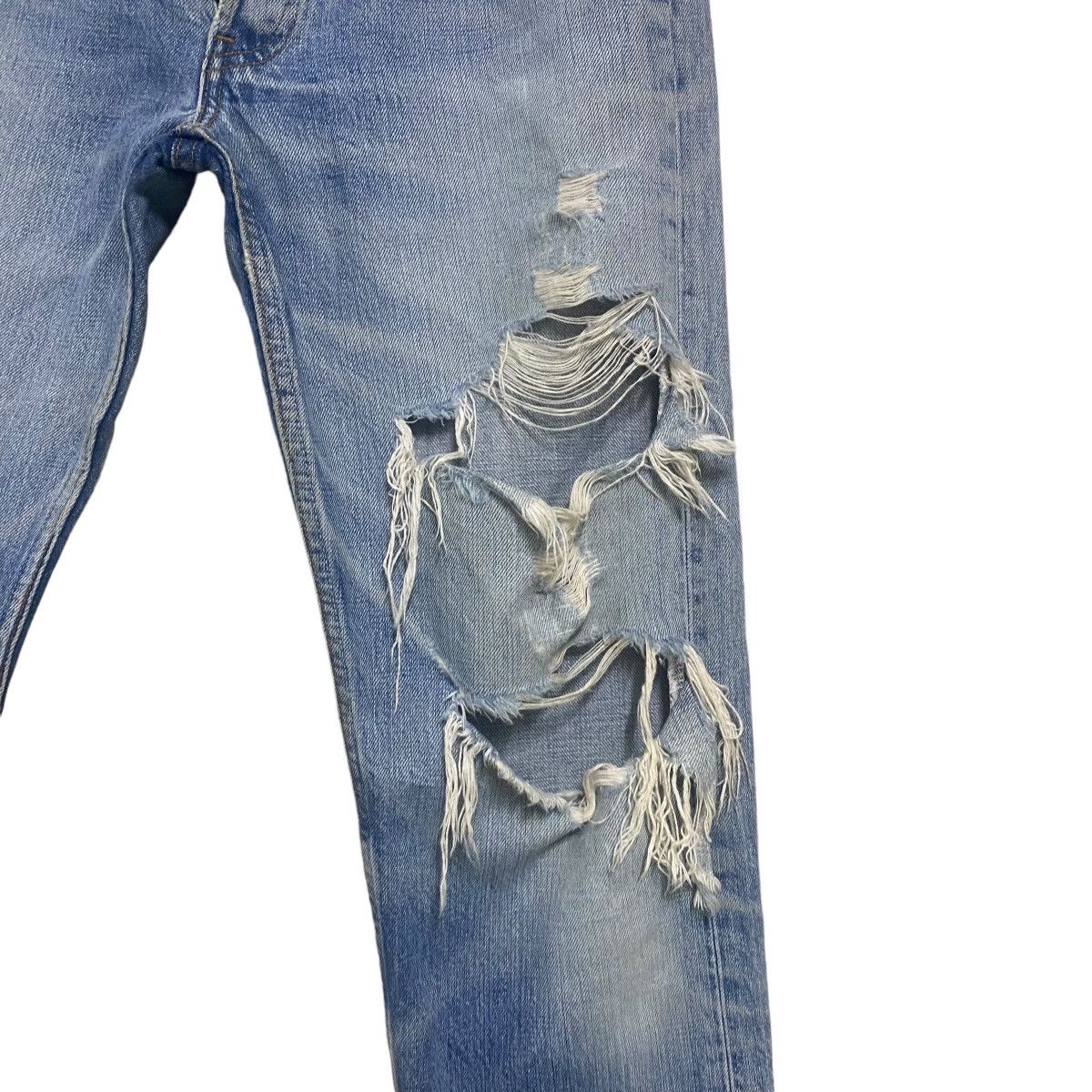 Levi's Vintage Levis 501 Thrashed Jeans Made in USA Size US 30 / EU 46 - 7 Thumbnail
