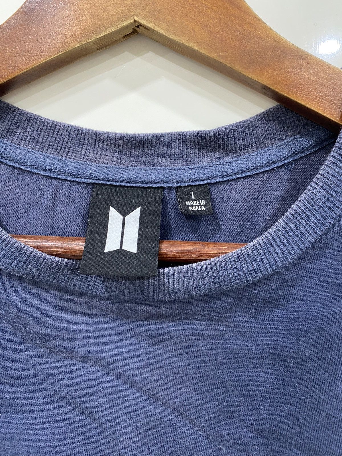 Band Tees Y2K BTS K Pop Idol Group Big Hit ON Tour T shirts Size US L / EU 52-54 / 3 - 3 Thumbnail