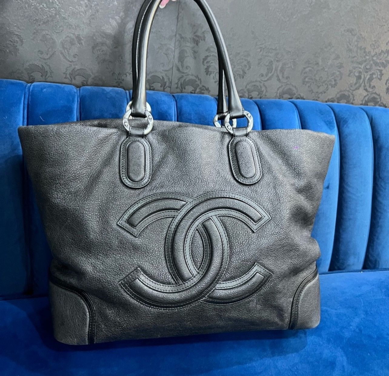 Chanel Chanel Black Leather Tote Size ONE SIZE - 1 Thumbnail