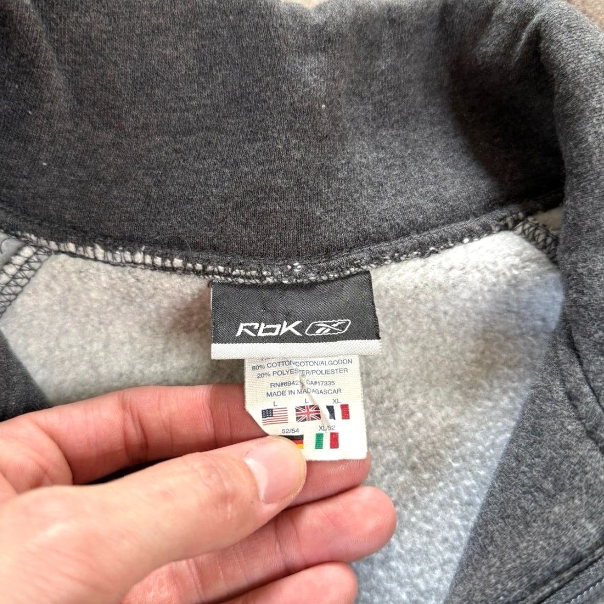 Reebok VINTAGE Reebok Sweatshirt 1/4 Zip Pullover Size L Dark Gray Men Measurements 90s Size US L / EU 52-54 / 3 - 3 Thumbnail