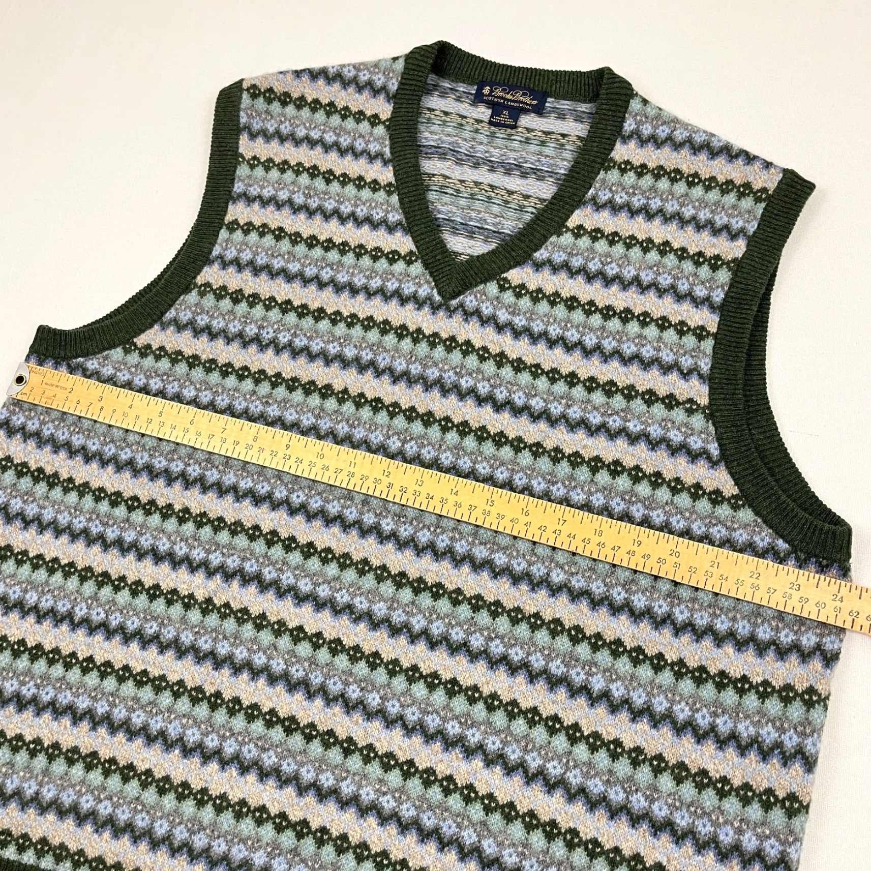 Brooks Brothers Brooks Brothers Vest Sweater Mens XL Green Fair Isle Wool Knit V-Neck Classic Preppy All Seasons Lightweight Breathing Size US XL / EU 56 / 4 - 4 Thumbnail