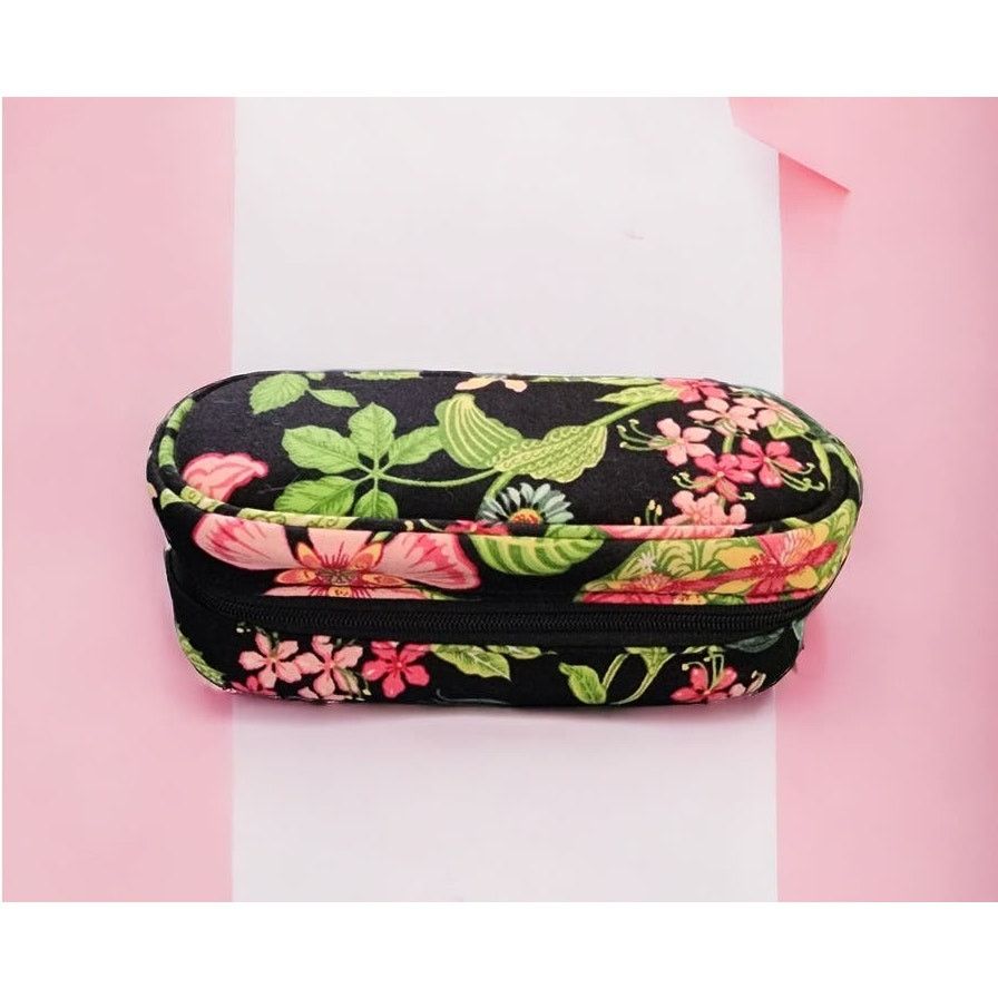 Vera Bradley Vera Bradley Sunglasses Case Black Floral Center Zip Size ONE SIZE - 1 Thumbnail