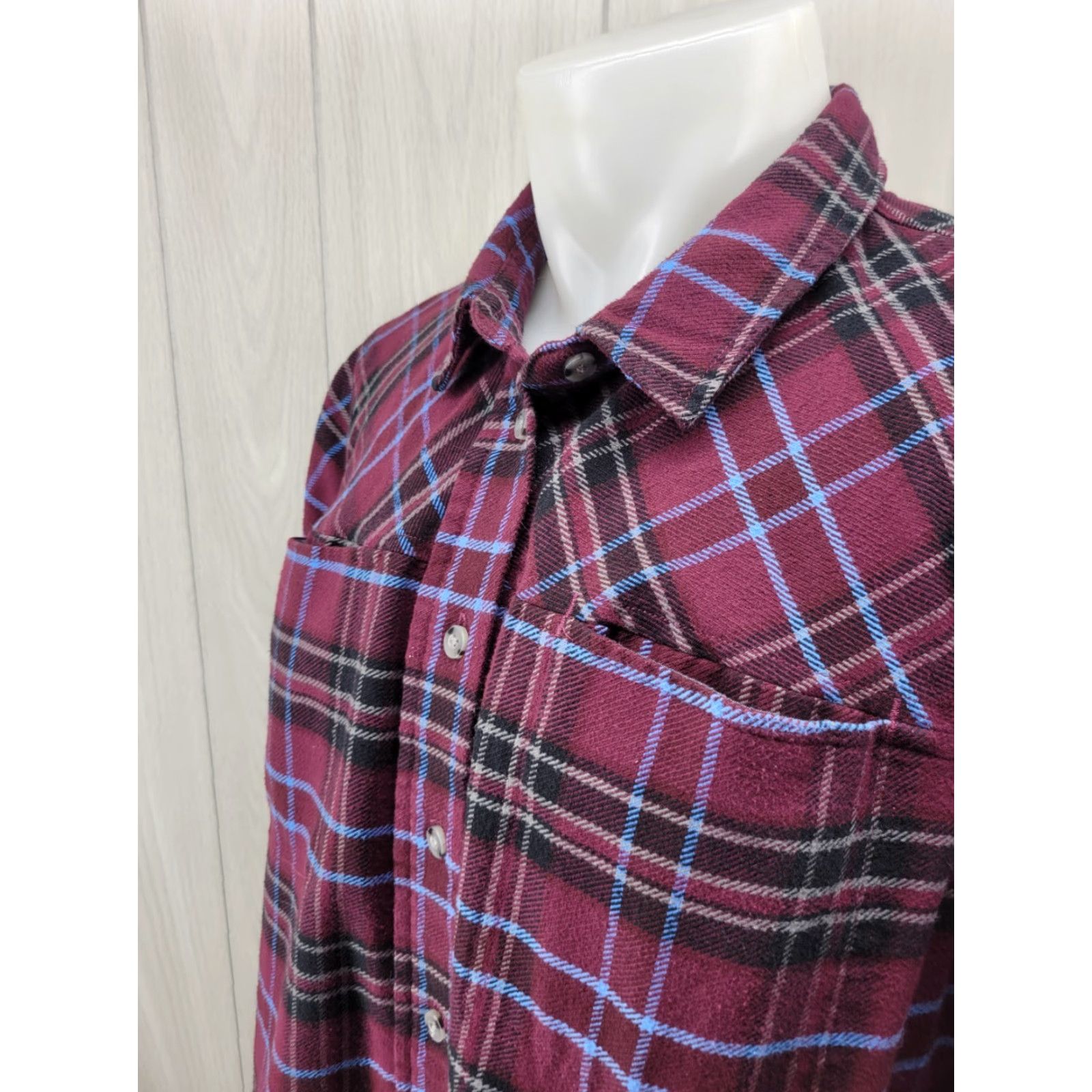 CO Duluth Flannel Shirt Jacket Women's XL Maroon Plaid Thick Shirt Jacket Casual Workwear 90s Grunge Vintage? Size XL / US 12-14 / IT 48-50 - 4 Thumbnail
