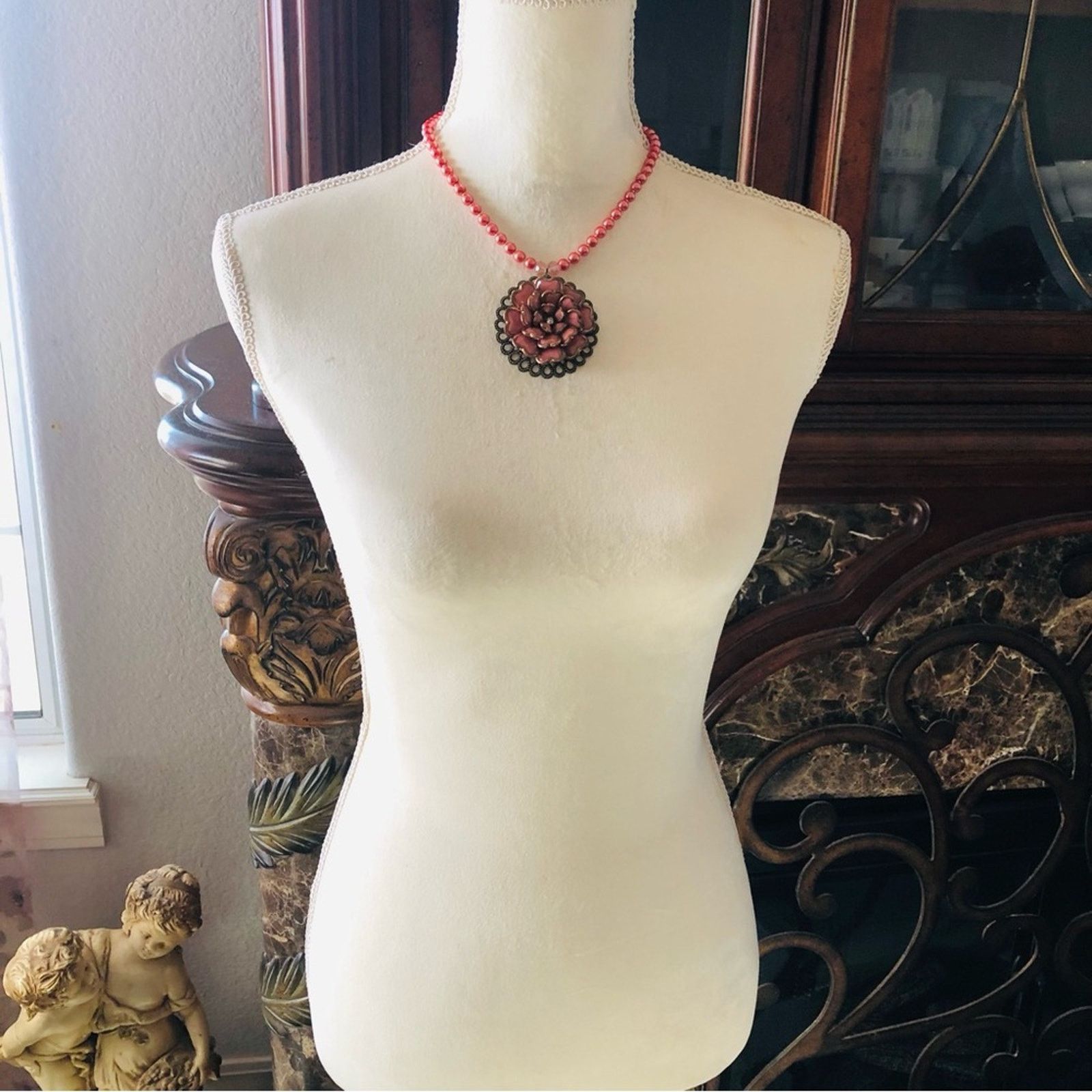 Handmade Handcrafted repurpose rose floral cluster Pearl necklace Size ONE SIZE - 7 Thumbnail