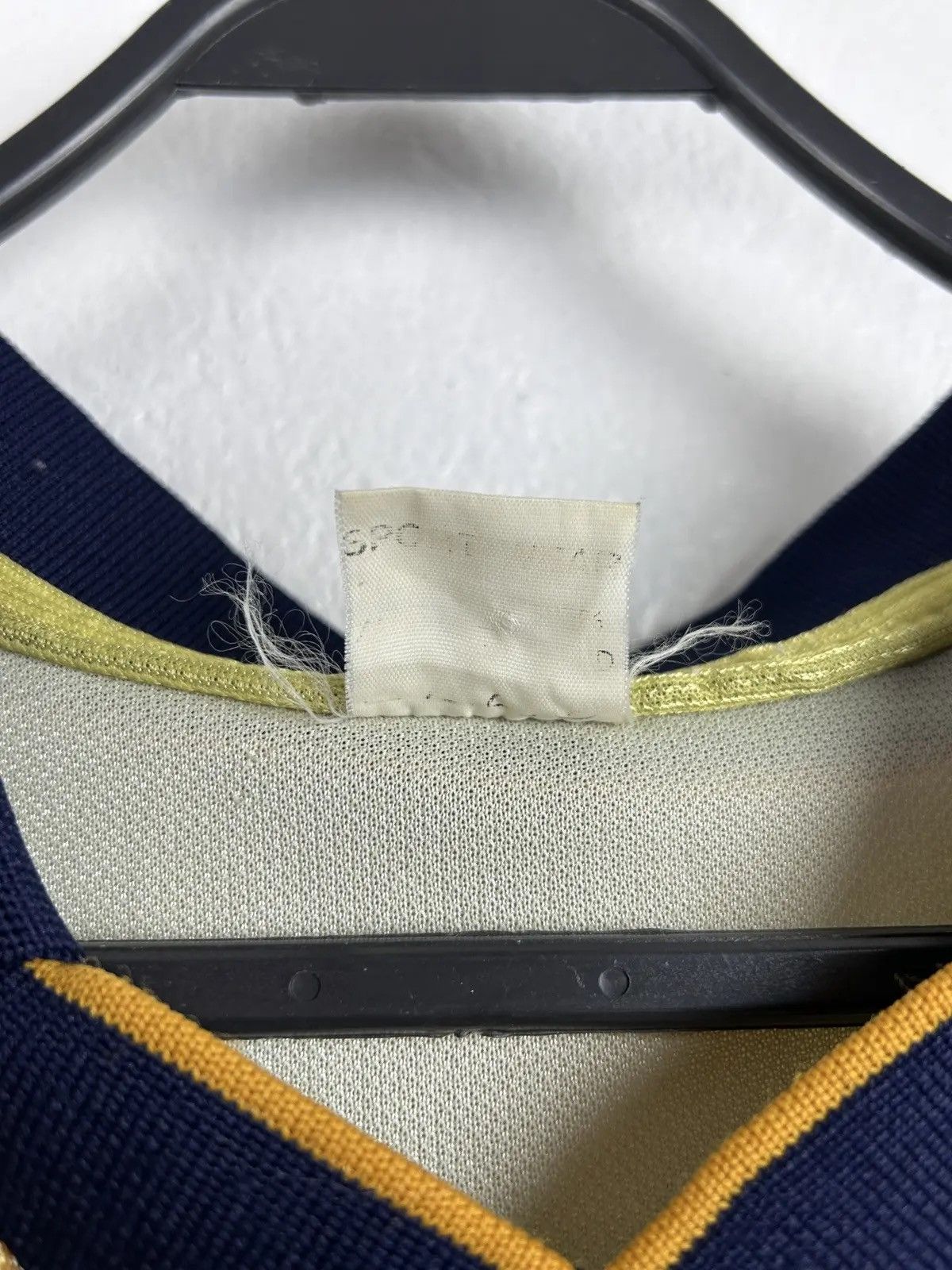 Vintage 00s Vintage Inter Milan Licensed Replica Jersey In Yellow Size US L / EU 52-54 / 3 - 10 Thumbnail