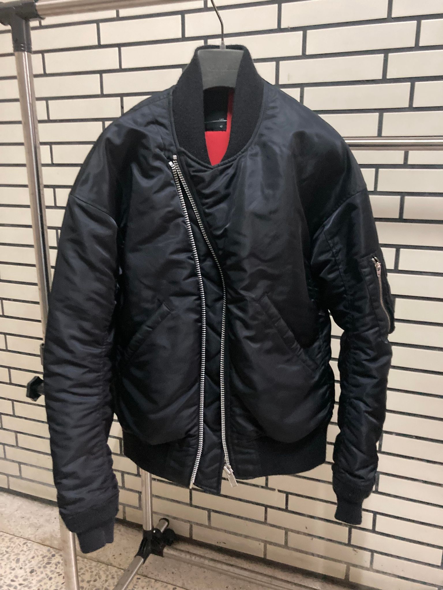 Lad Musician × Undercover FW10 Asymmetric Ma-1 Black/red Size US S / EU 44-46 / 1 - 4 Thumbnail