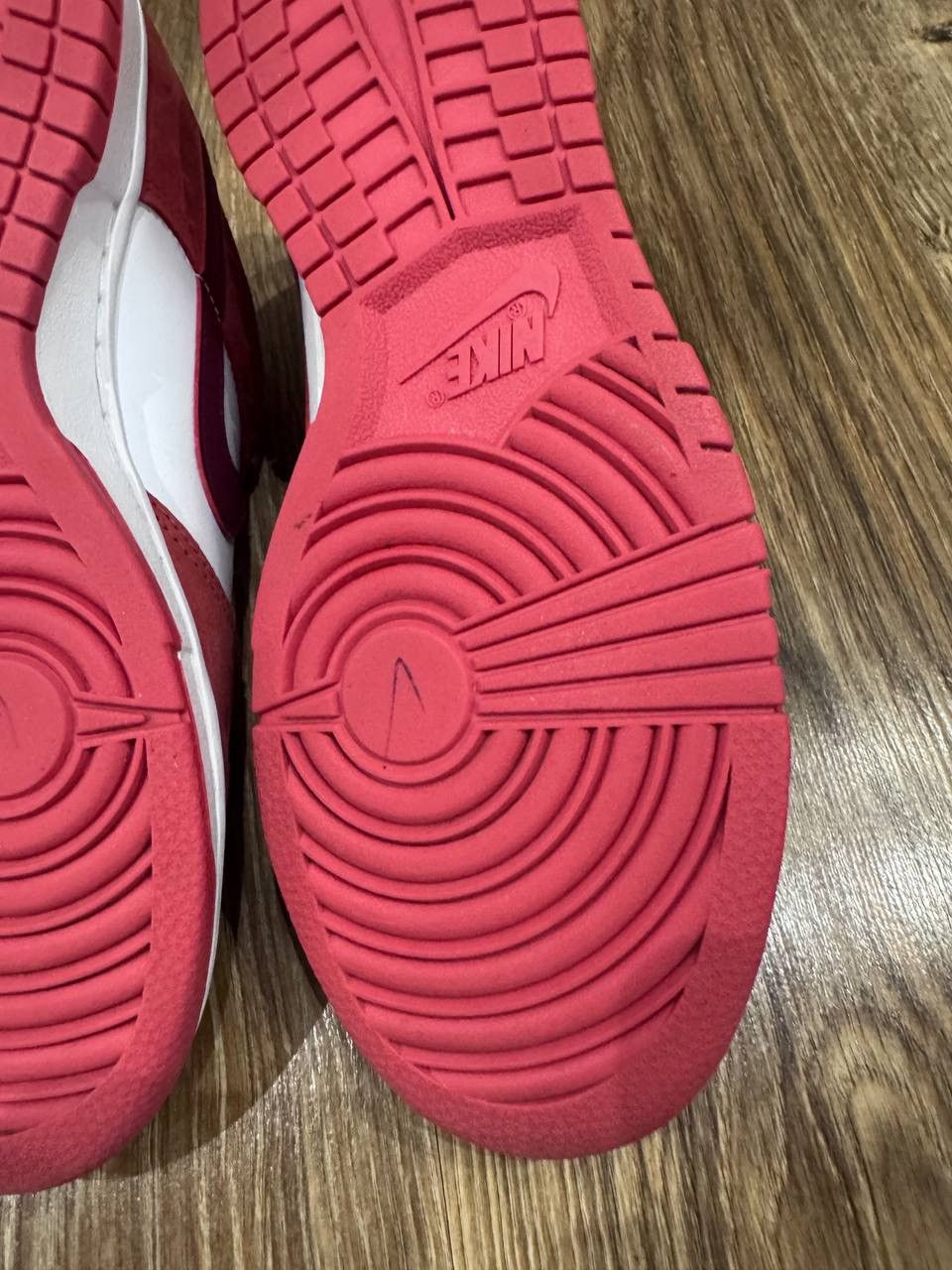 Nike Nike Dunk Low Valentine’s Day Womens Sneakers Size 40 Size US 8.5 / IT 38.5 - 11 Thumbnail