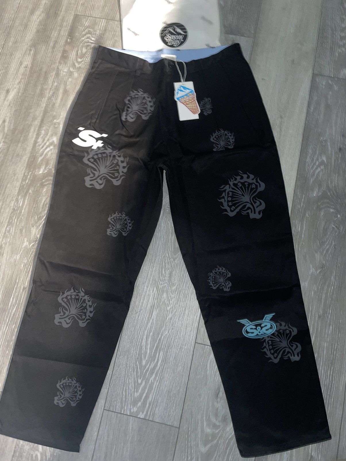 Snowday Large STA + Snowday Pants Size US 36 / EU 52 - 1 Thumbnail