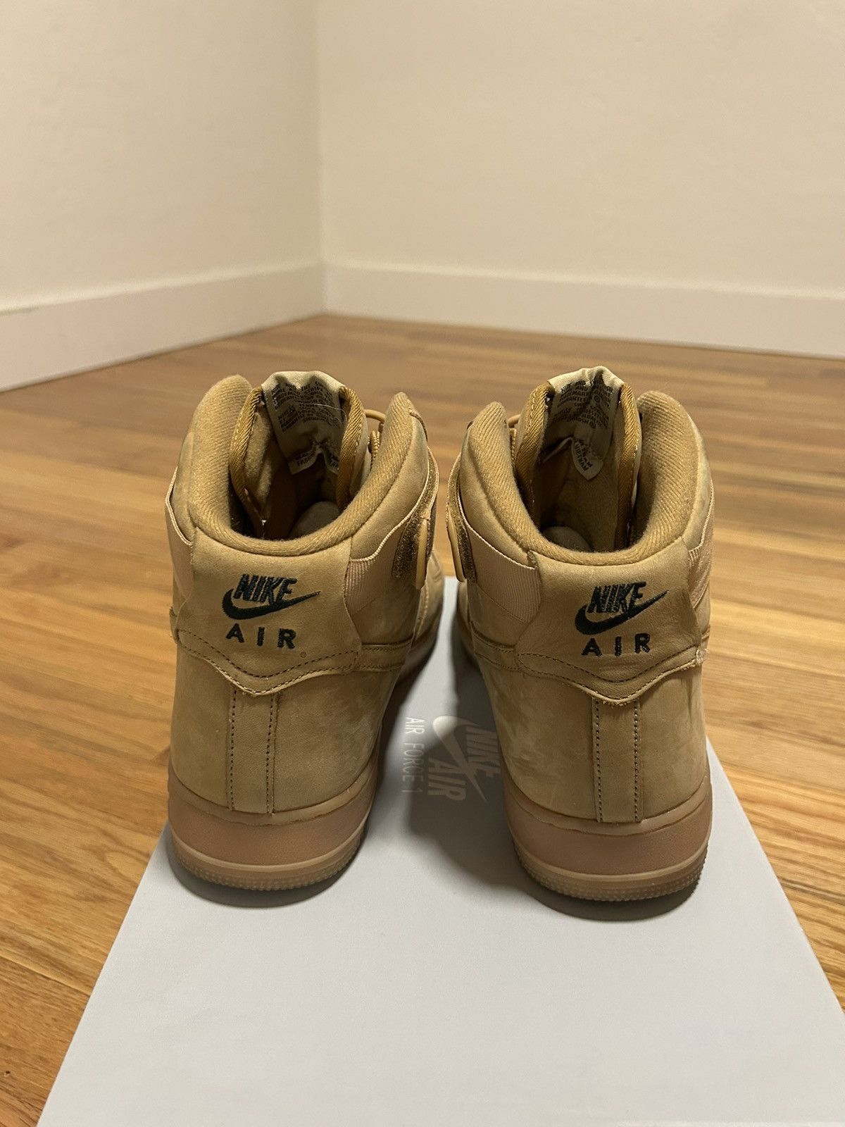 Nike Nike Air Force 1 High ‘07 LV8 Flax Wheat size 11 Size US 11 / EU 44 - 5 Thumbnail