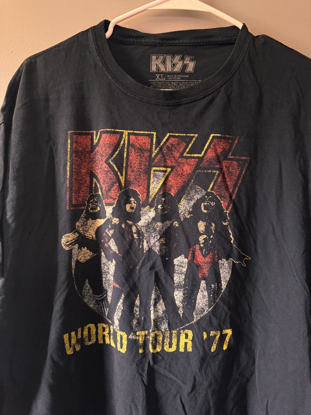 KISS KISS World Tour 1977 Vintage Tee Size US XL / EU 56 / 4 - 2 Thumbnail
