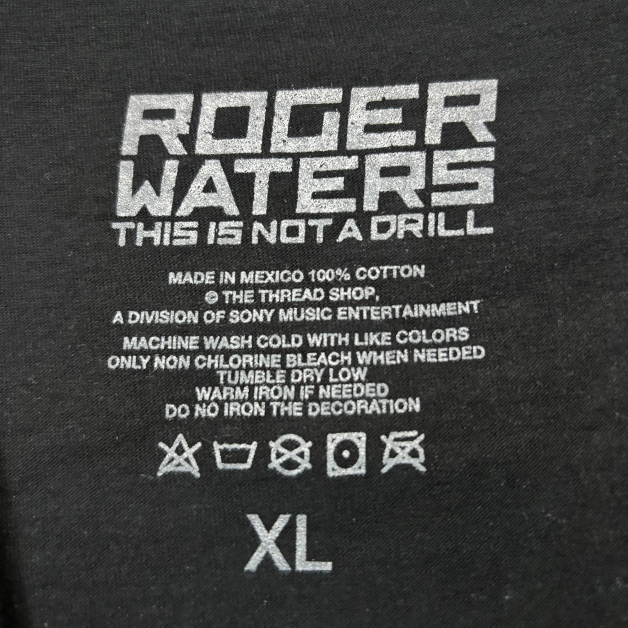 Band Tees Roger Waters This is Not a Drill Rock Tour Tee XL Size US XL / EU 56 / 4 - 4 Thumbnail